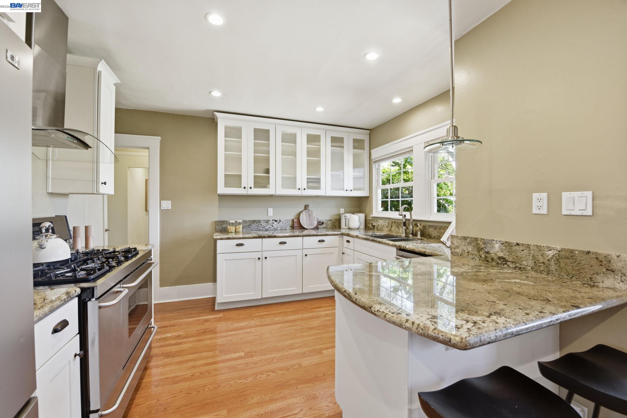 Detail Gallery Image 22 of 58 For 792 Medford Ave, Hayward,  CA 94541 - 4 Beds | 3/1 Baths