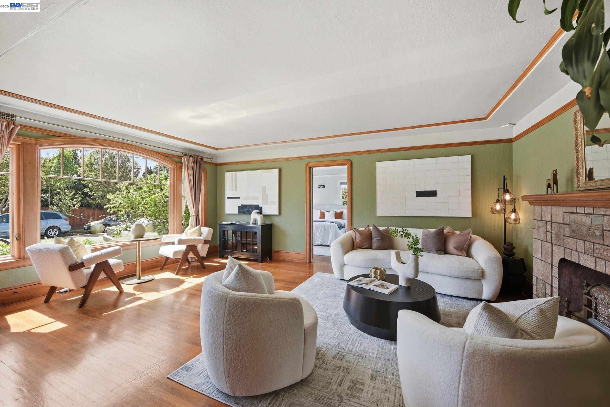 Detail Gallery Image 4 of 58 For 792 Medford Ave, Hayward,  CA 94541 - 4 Beds | 3/1 Baths