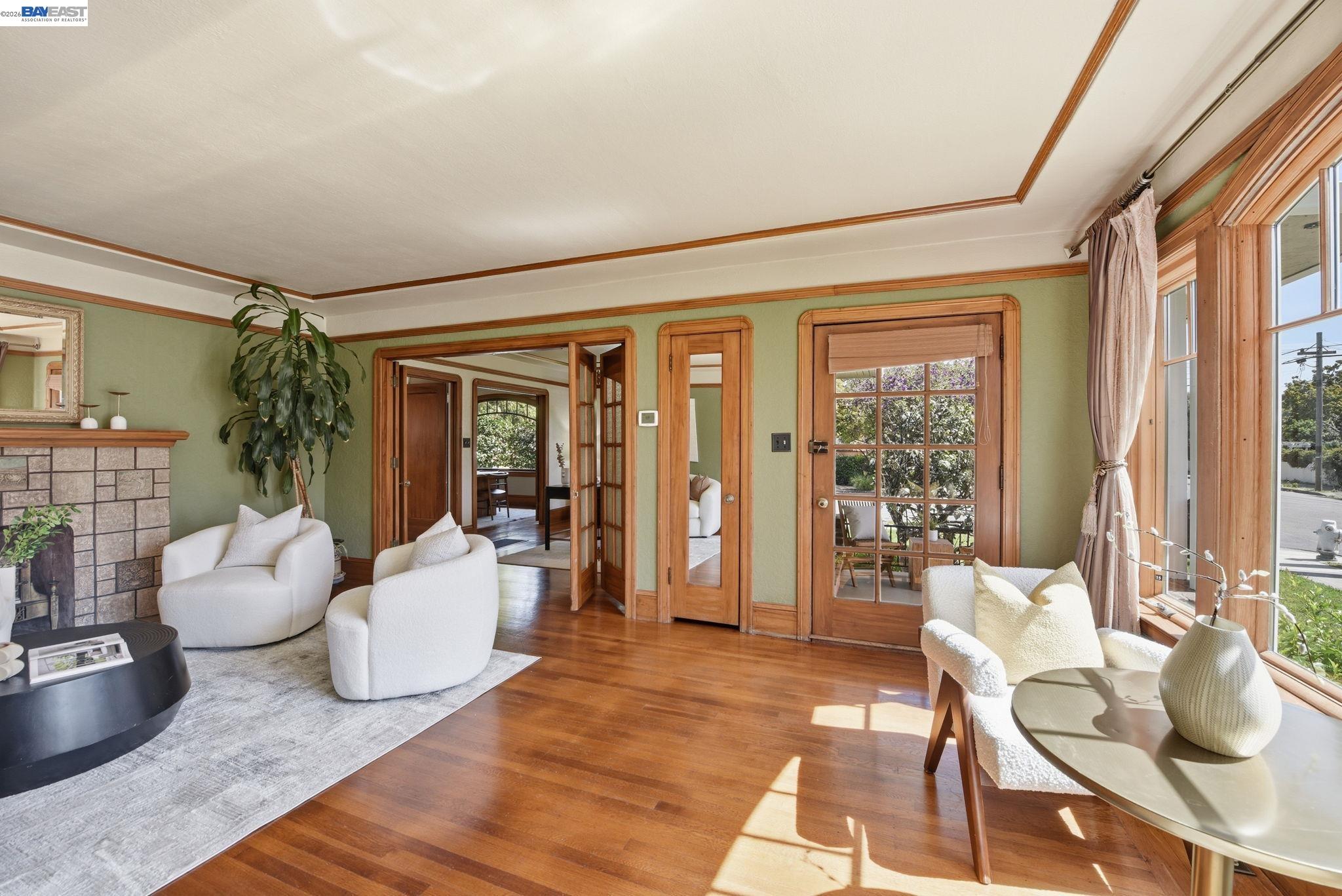 Detail Gallery Image 5 of 58 For 792 Medford Ave, Hayward,  CA 94541 - 4 Beds | 3/1 Baths