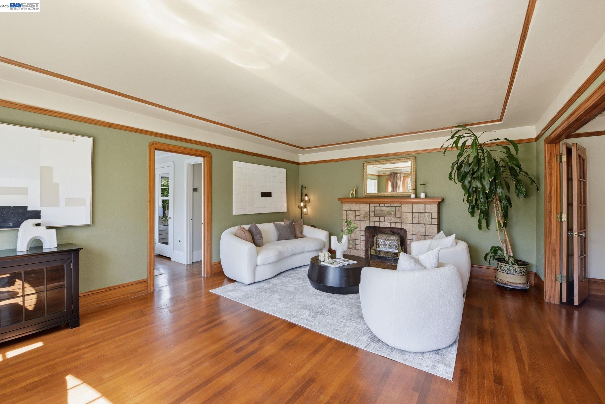 Detail Gallery Image 6 of 58 For 792 Medford Ave, Hayward,  CA 94541 - 4 Beds | 3/1 Baths