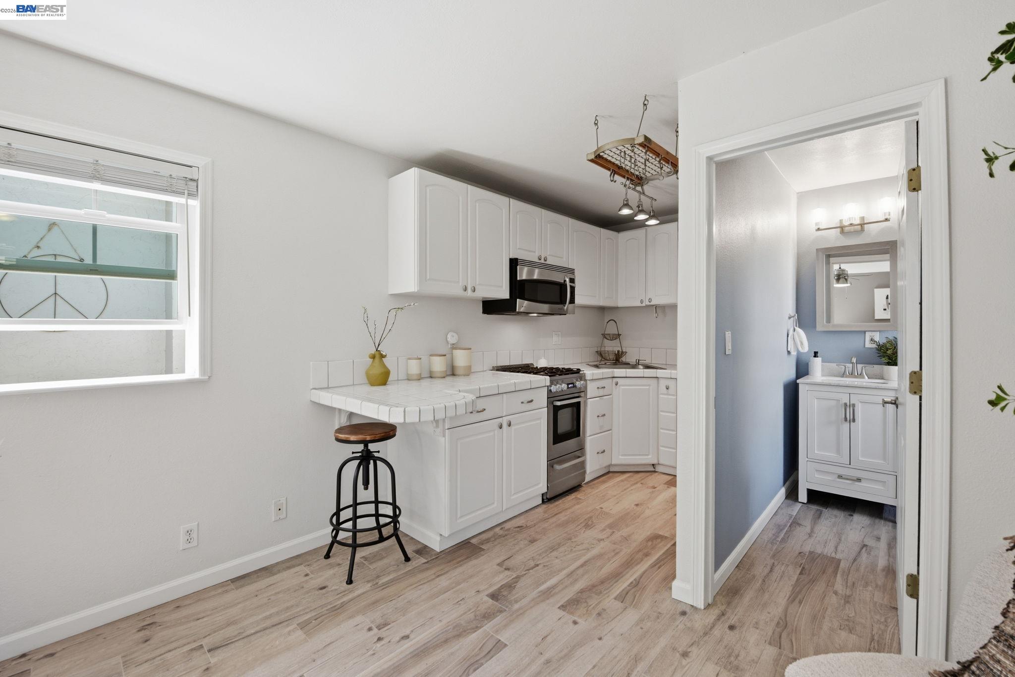 Detail Gallery Image 55 of 58 For 792 Medford Ave, Hayward,  CA 94541 - 4 Beds | 3/1 Baths