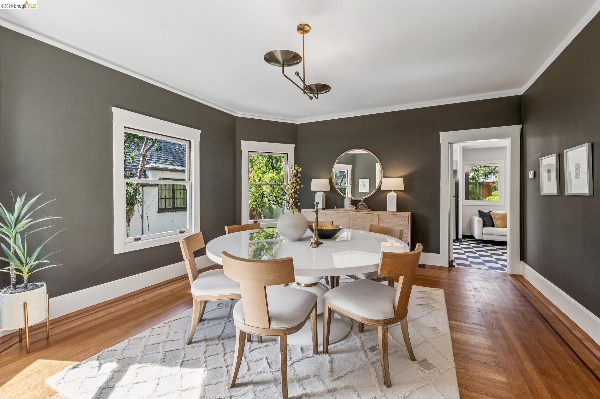 Detail Gallery Image 16 of 60 For 1715 Oakland Ave, Piedmont,  CA 94611 - 4 Beds | 2/2 Baths