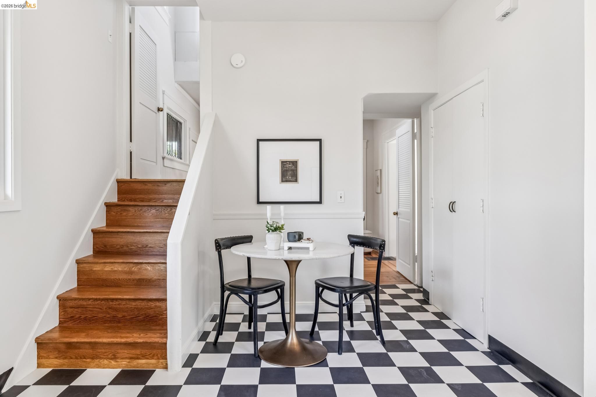 Detail Gallery Image 20 of 60 For 1715 Oakland Ave, Piedmont,  CA 94611 - 4 Beds | 2/2 Baths