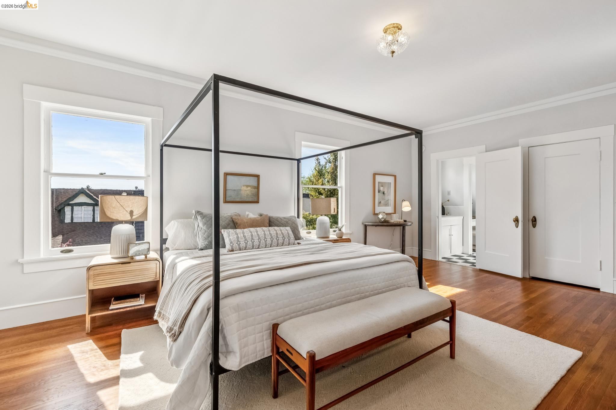 Detail Gallery Image 23 of 60 For 1715 Oakland Ave, Piedmont,  CA 94611 - 4 Beds | 2/2 Baths