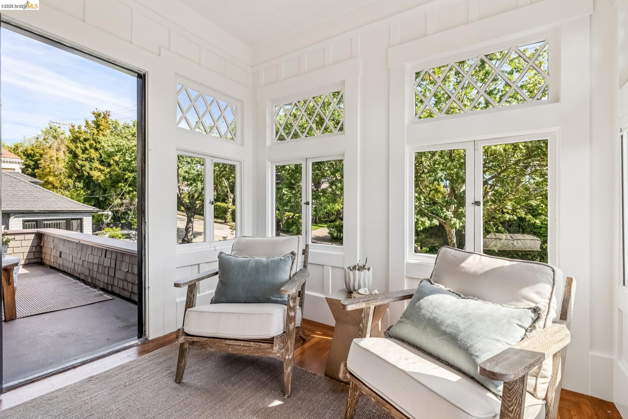 Detail Gallery Image 25 of 60 For 1715 Oakland Ave, Piedmont,  CA 94611 - 4 Beds | 2/2 Baths