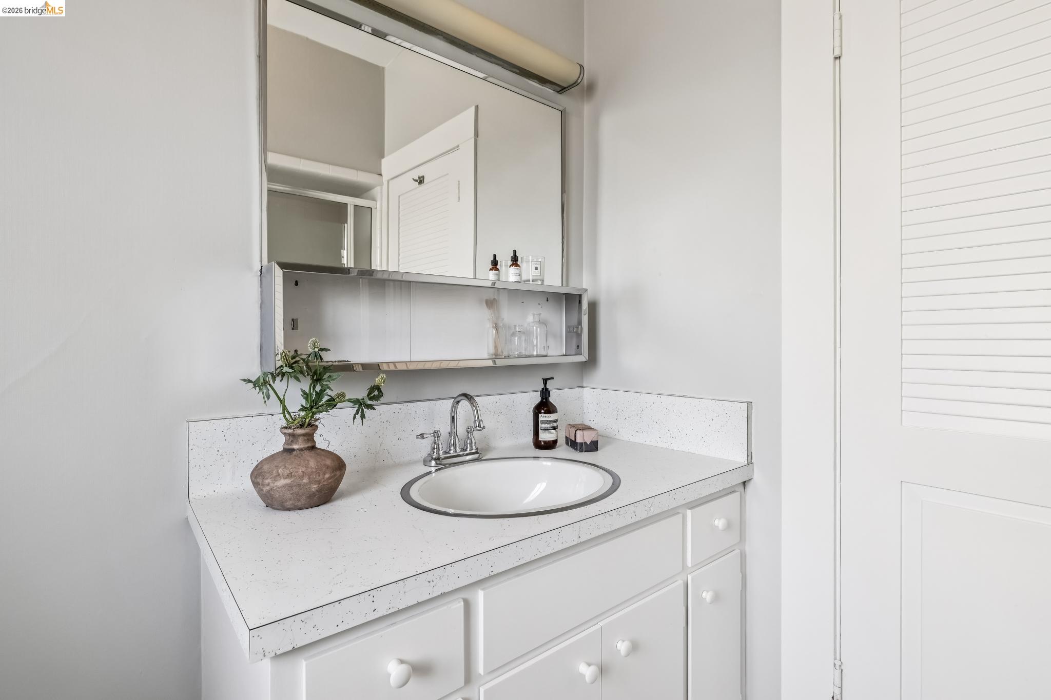 Detail Gallery Image 35 of 60 For 1715 Oakland Ave, Piedmont,  CA 94611 - 4 Beds | 2/2 Baths