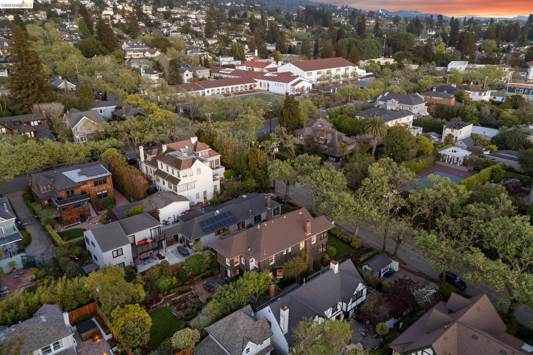 Detail Gallery Image 58 of 60 For 1715 Oakland Ave, Piedmont,  CA 94611 - 4 Beds | 2/2 Baths