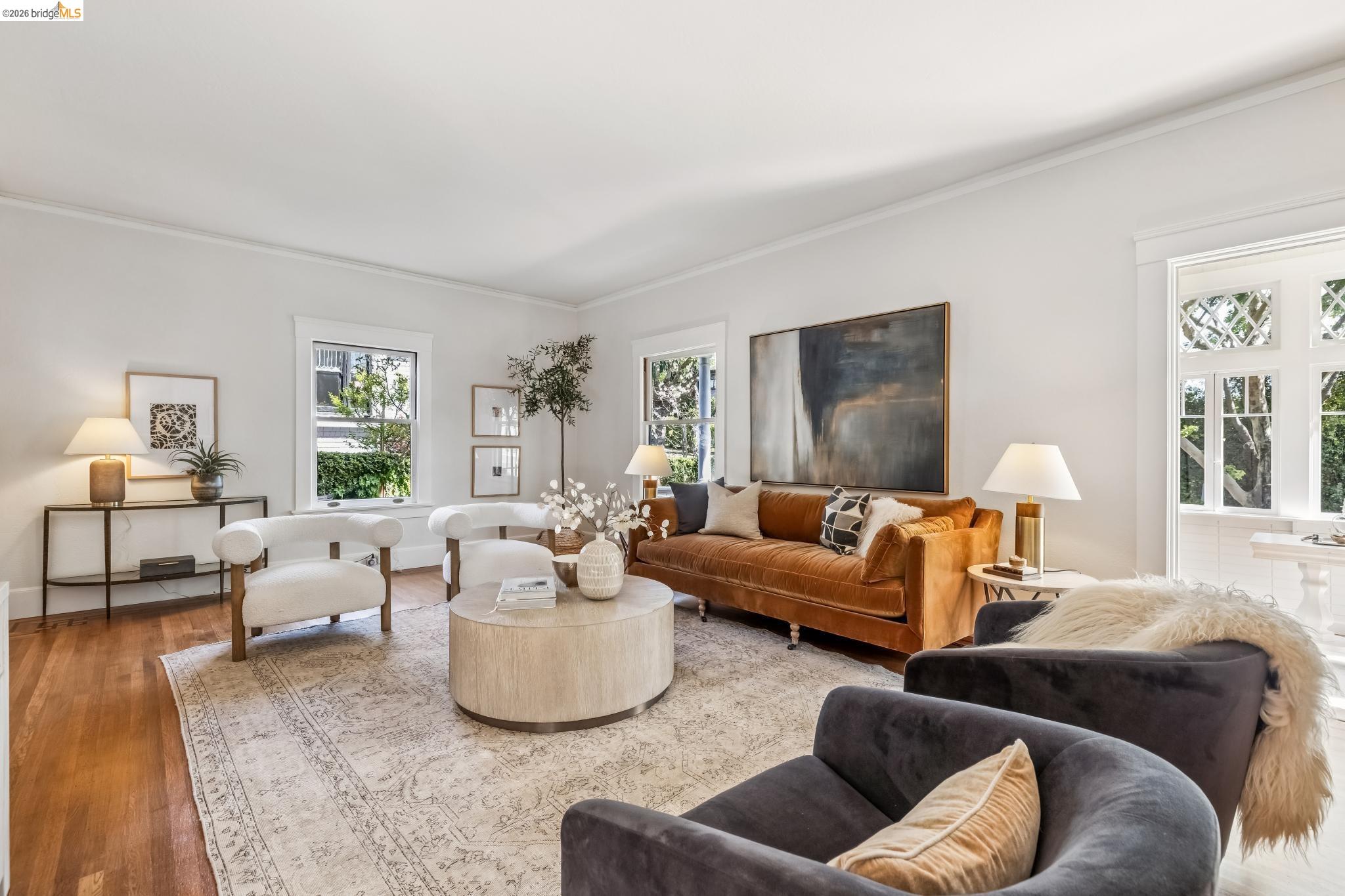 Detail Gallery Image 9 of 60 For 1715 Oakland Ave, Piedmont,  CA 94611 - 4 Beds | 2/2 Baths