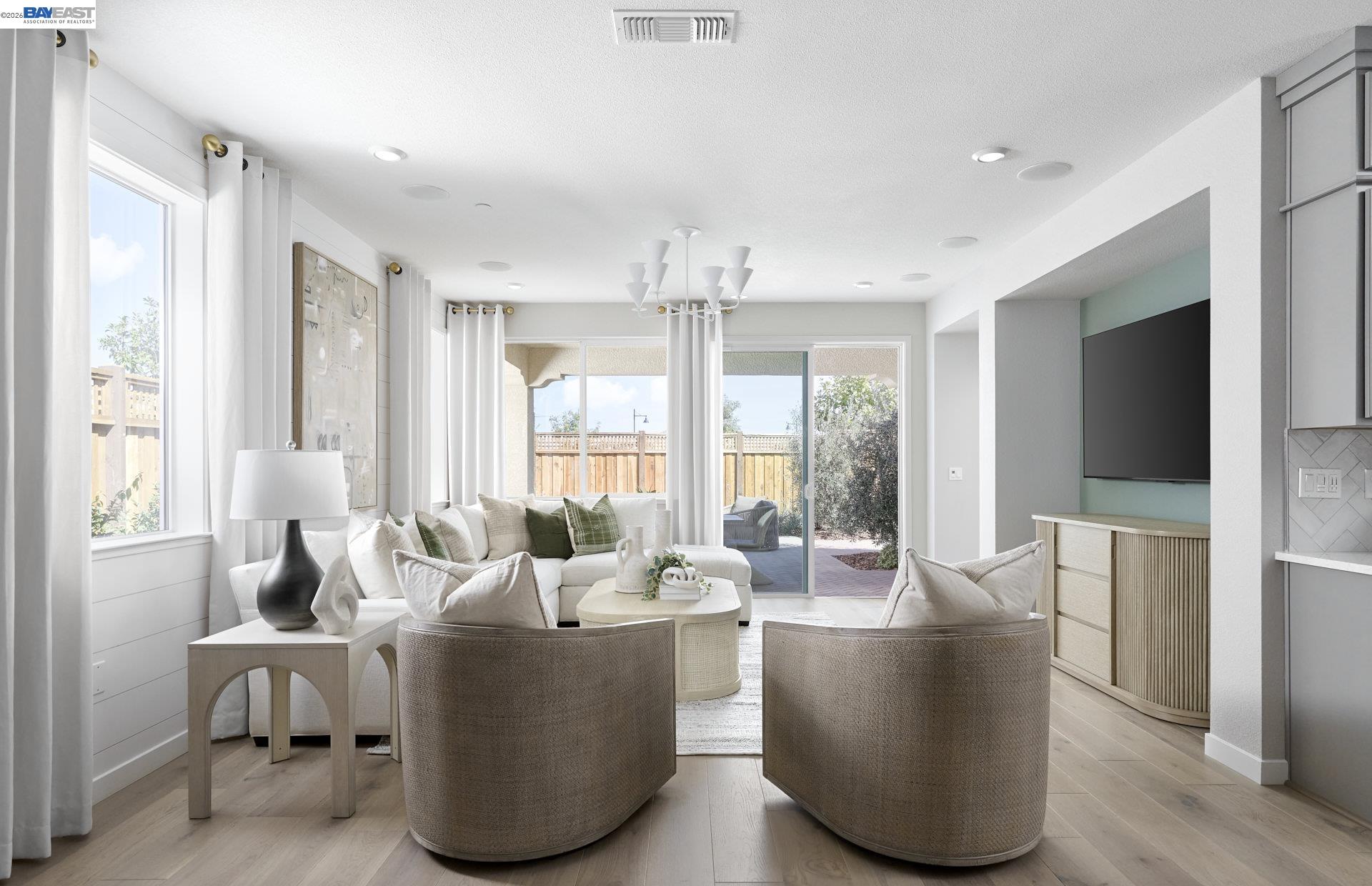 Detail Gallery Image 5 of 13 For 17493 Glen Arbor Way, Lathrop,  CA 95330 - 2 Beds | 2 Baths