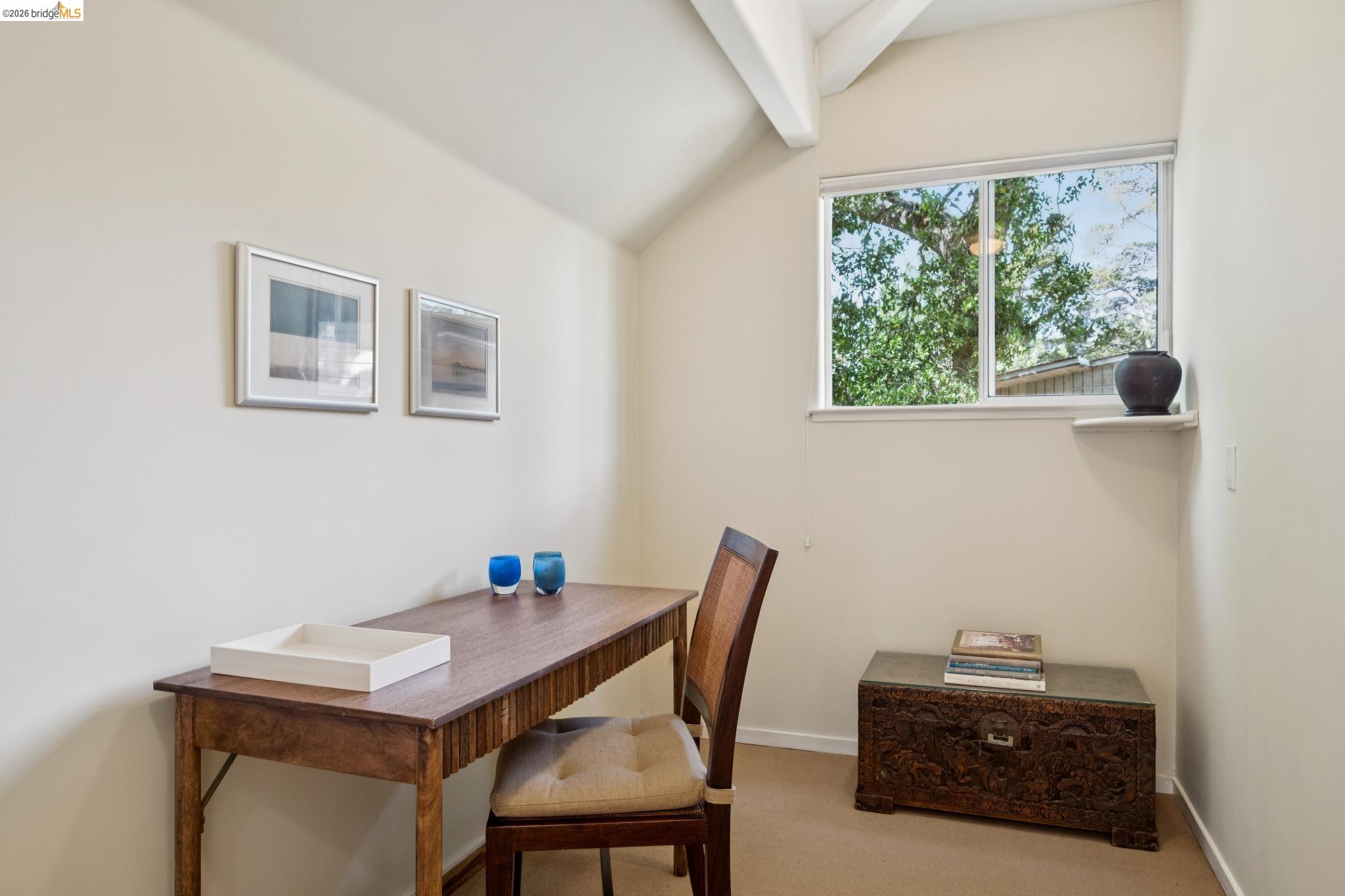 Detail Gallery Image 43 of 45 For 2929 Holyrood Drive, Oakland,  CA 94611 - 3 Beds | 2/1 Baths