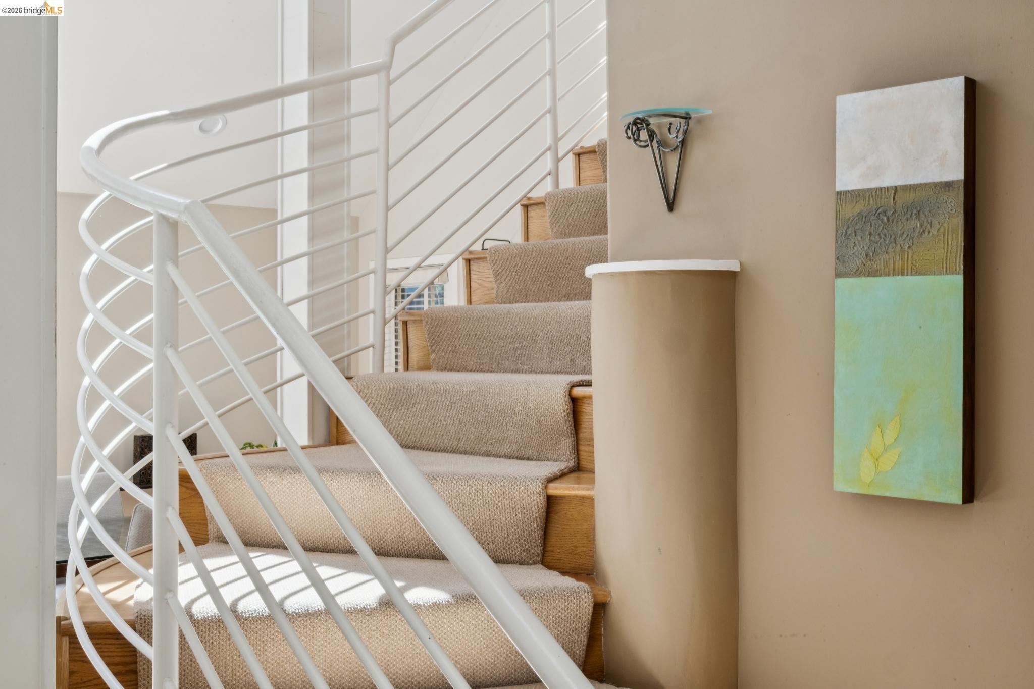 Detail Gallery Image 44 of 48 For 2929 Holyrood Drive, Oakland,  CA 94611 - 3 Beds | 2/1 Baths