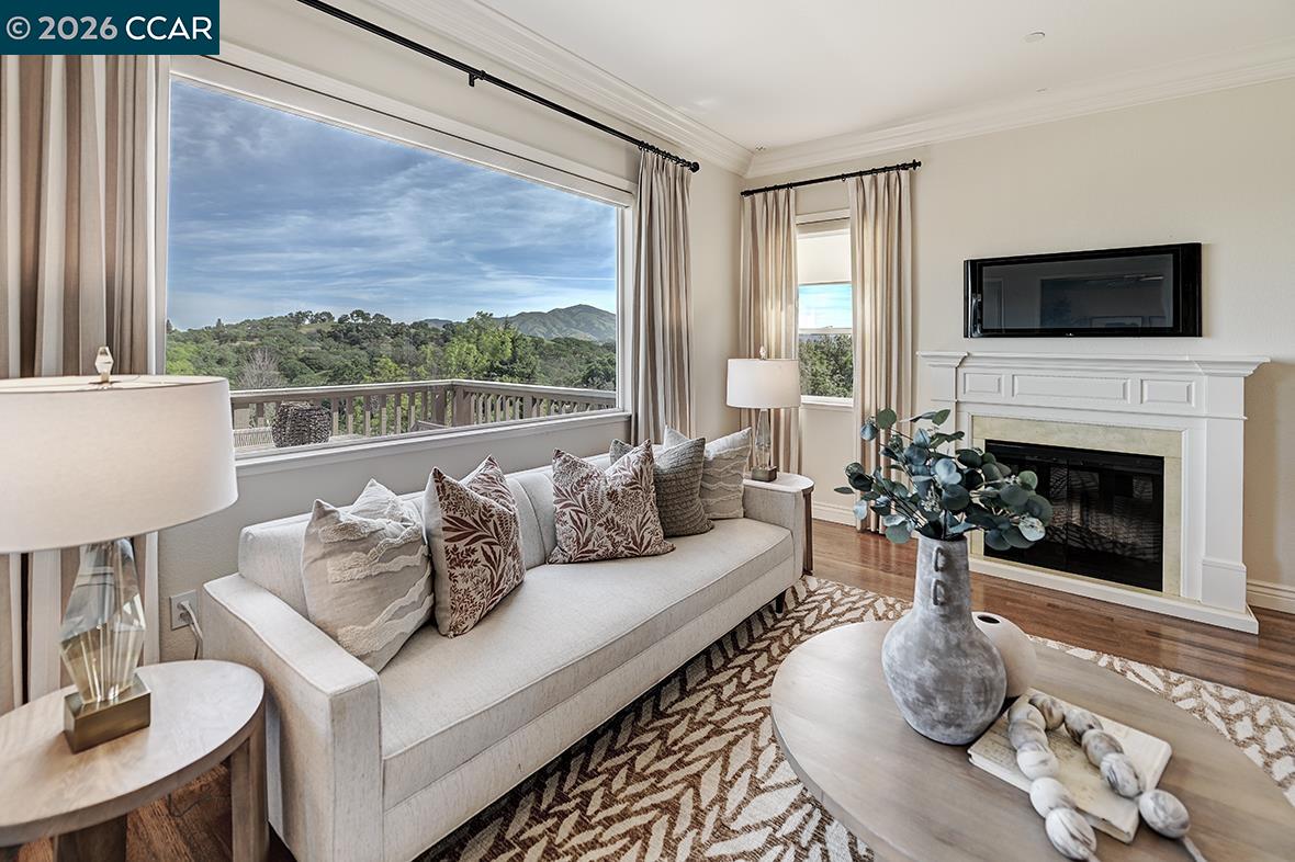 Detail Gallery Image 2 of 60 For 532 Spotted Owl Ct, Walnut Creek,  CA 94595 - 2 Beds | 2 Baths