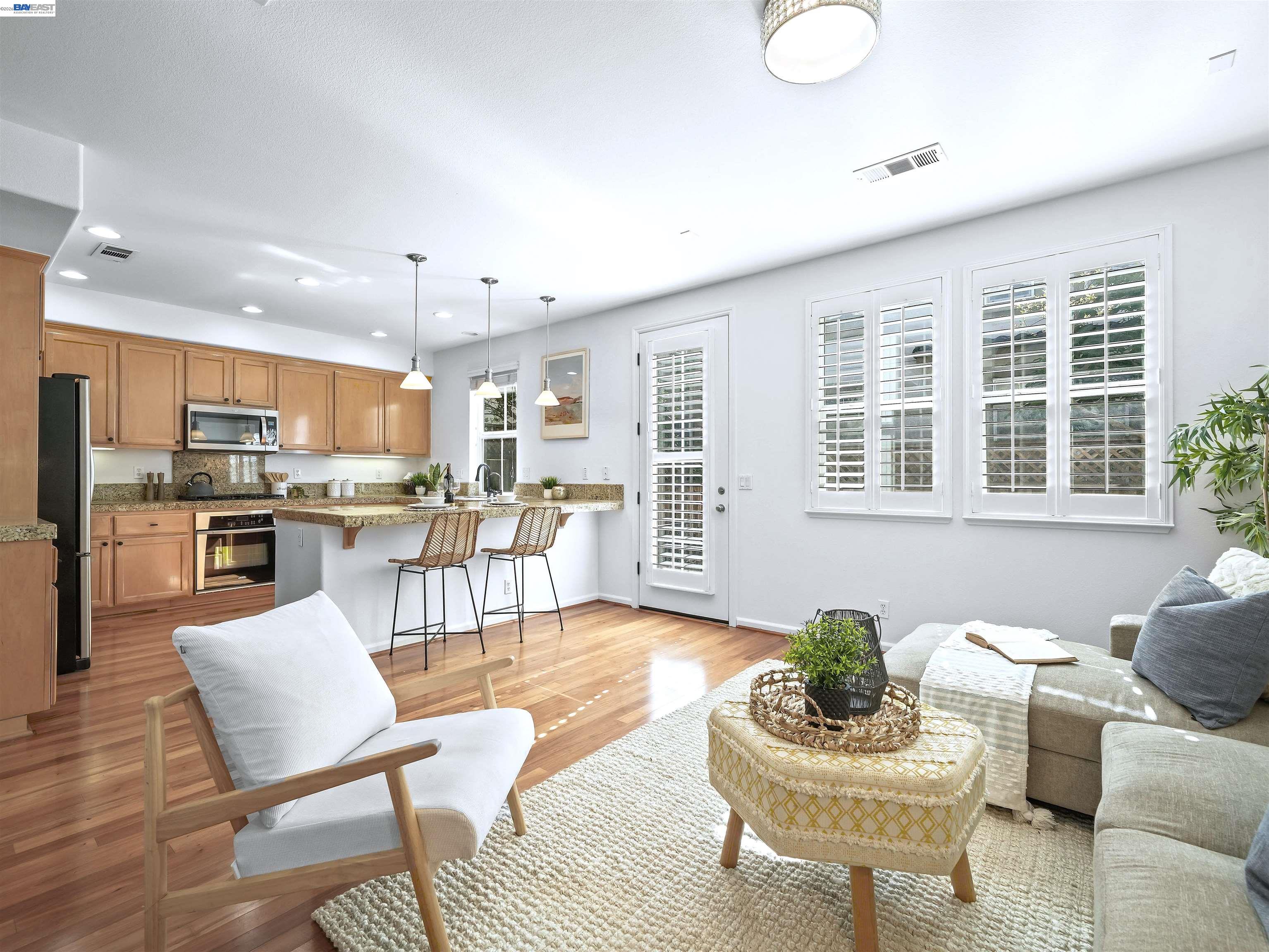 Detail Gallery Image 6 of 30 For 215 Olive Hill Dr, San Jose,  CA 95125 - 3 Beds | 2/1 Baths