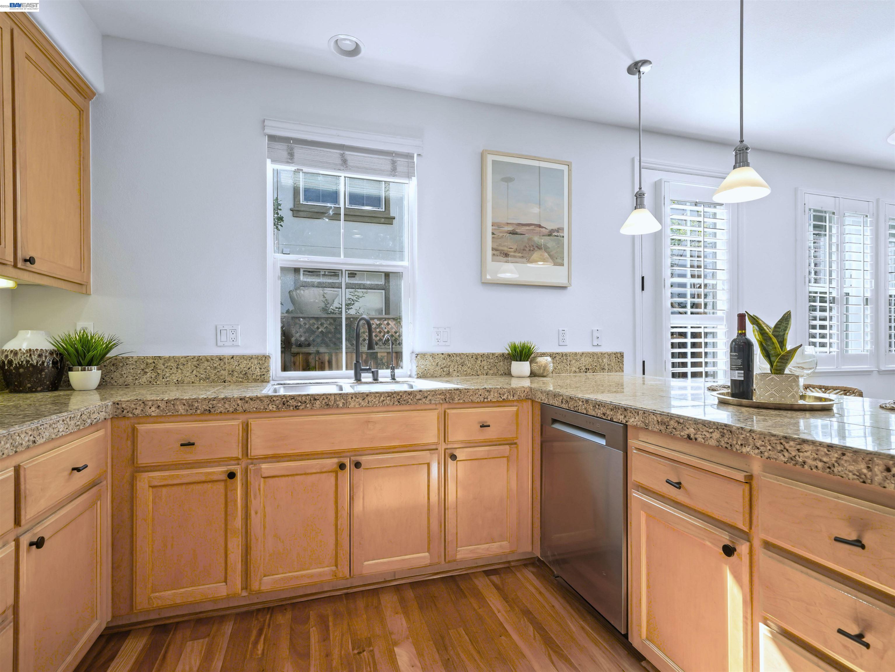 Detail Gallery Image 9 of 30 For 215 Olive Hill Dr, San Jose,  CA 95125 - 3 Beds | 2/1 Baths