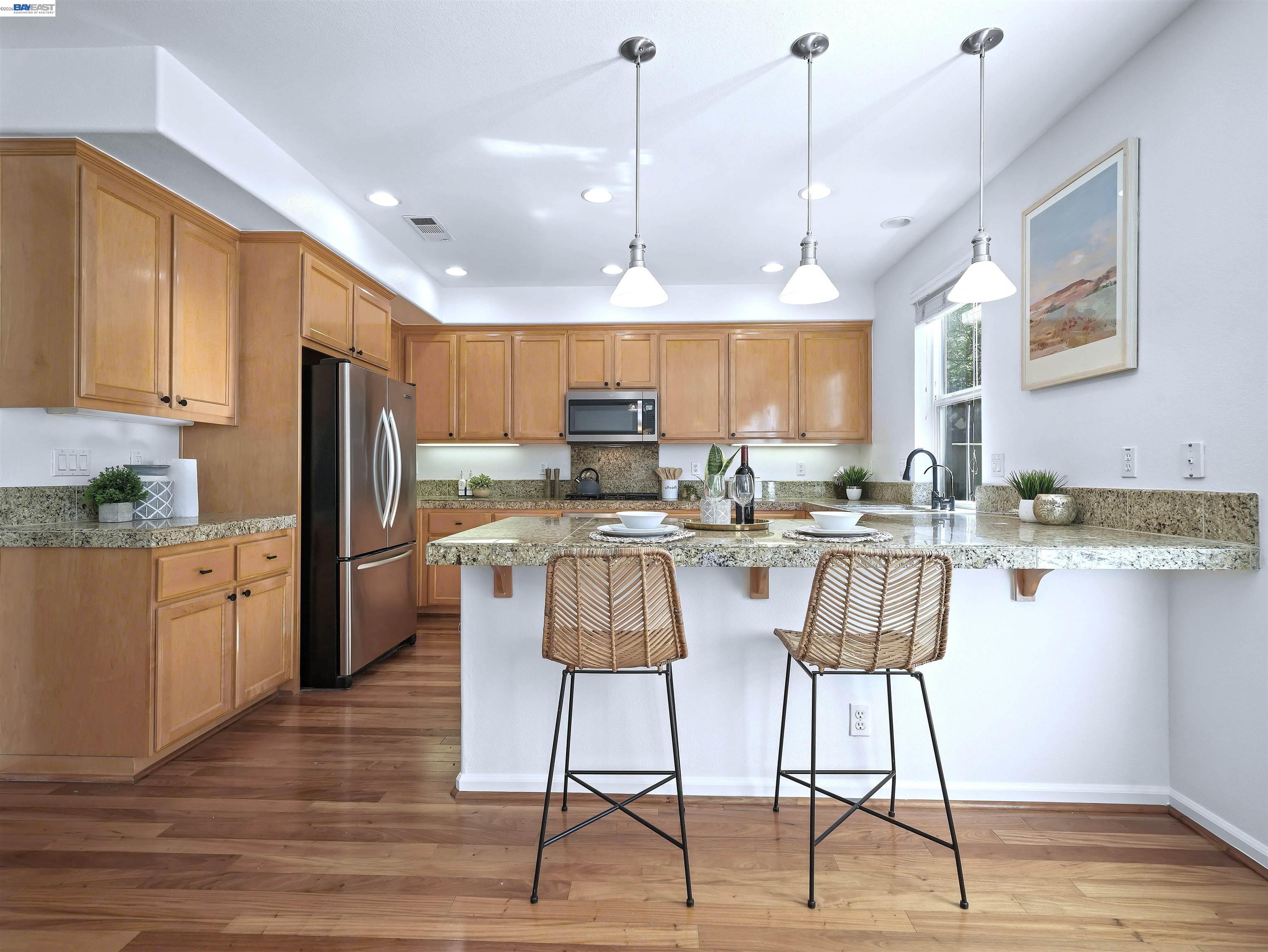 Detail Gallery Image 10 of 30 For 215 Olive Hill Dr, San Jose,  CA 95125 - 3 Beds | 2/1 Baths