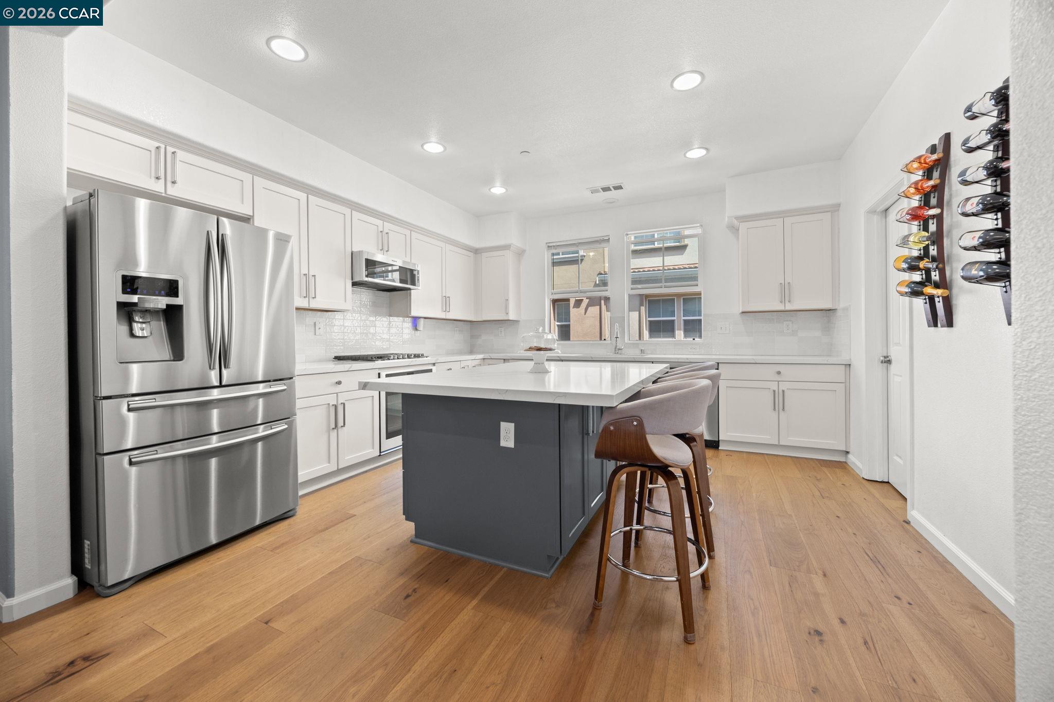 Photo #1: 41128879 Listing: Photo #1