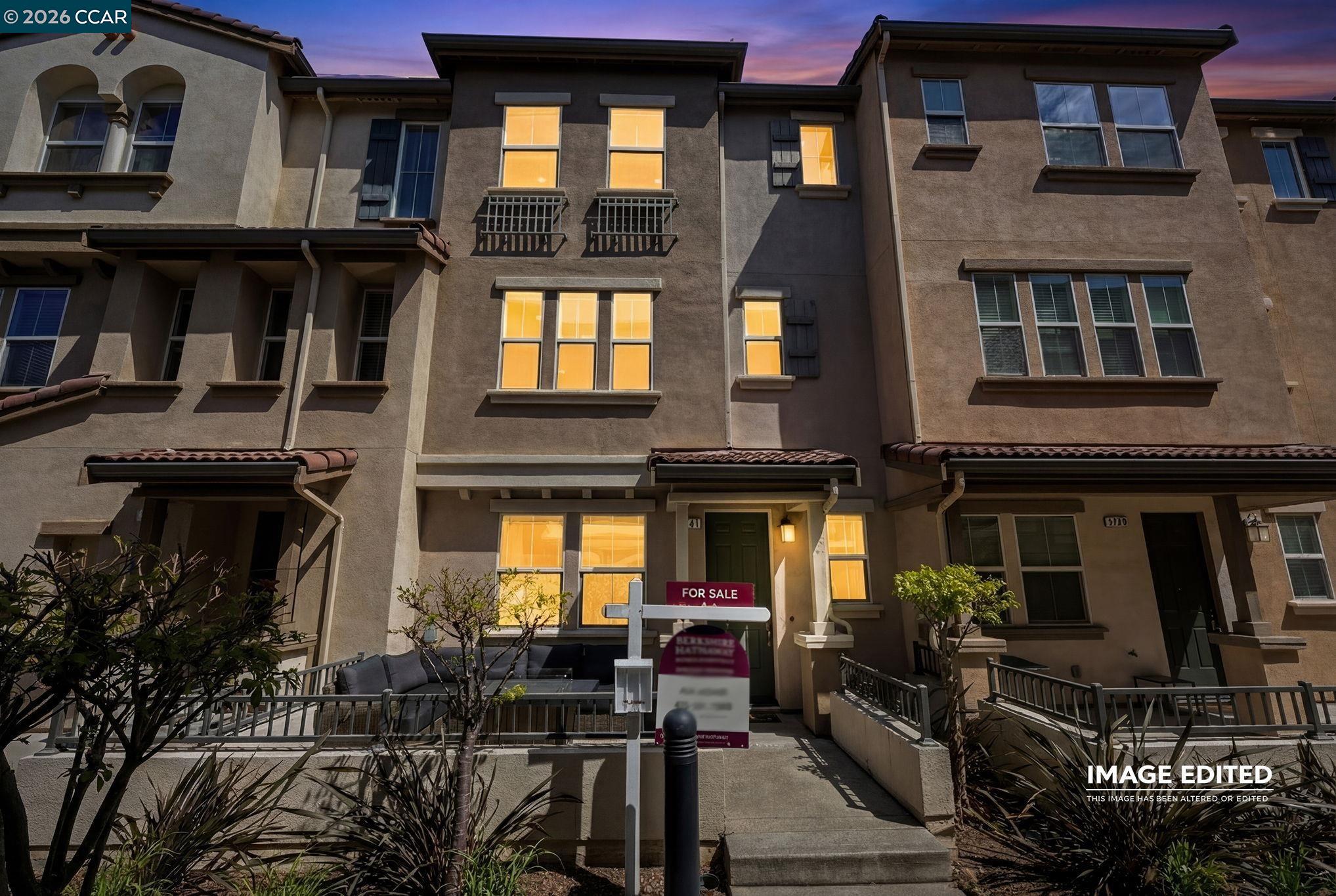 Front Image Thumbnail for CC41128879