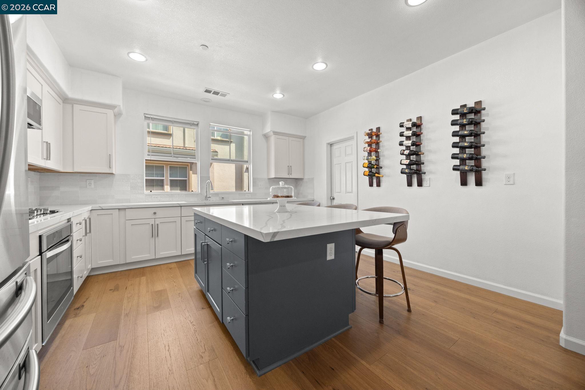 Photo #3: 41128879 Listing: Photo #3