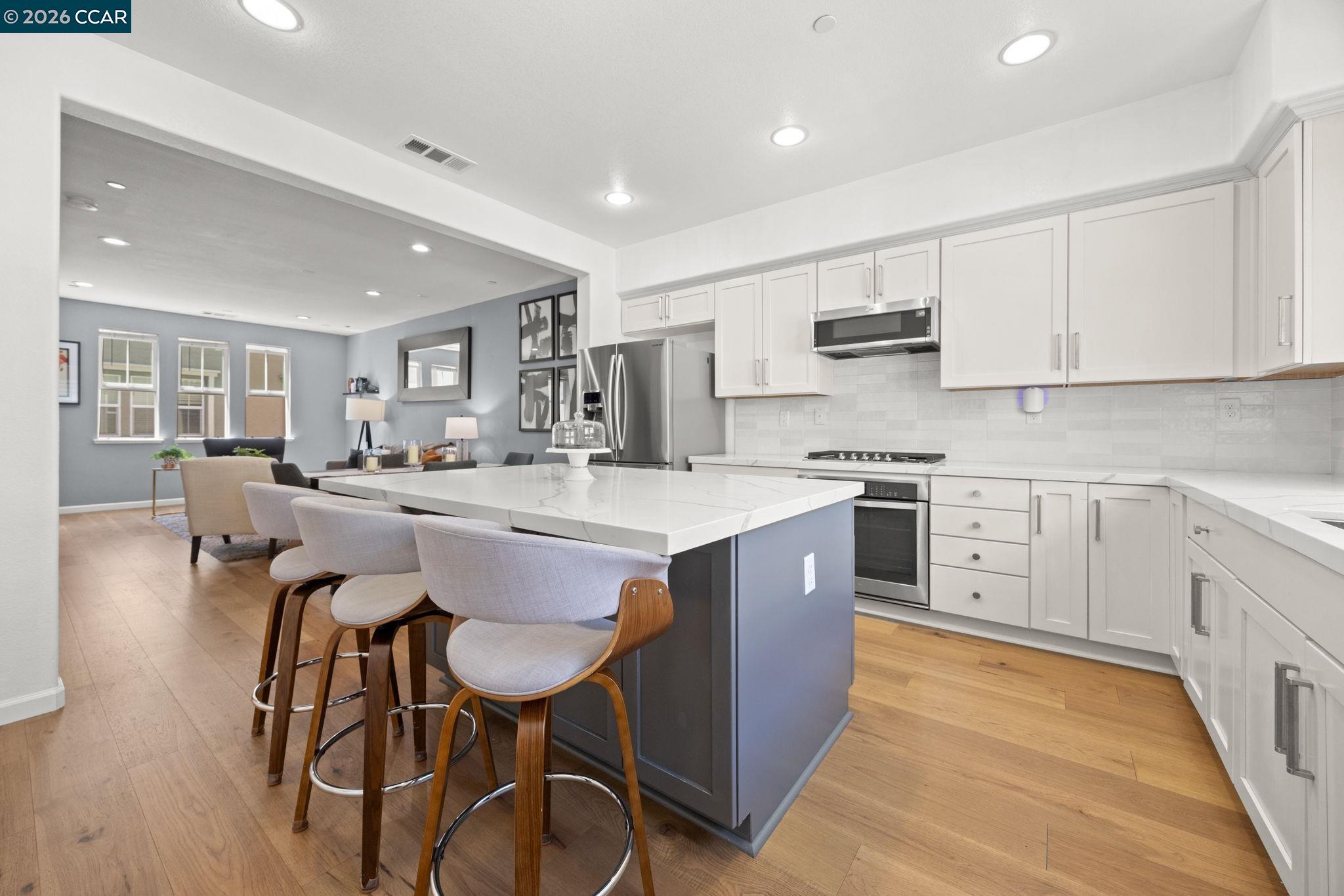 Photo #5: 41128879 Listing: Photo #5