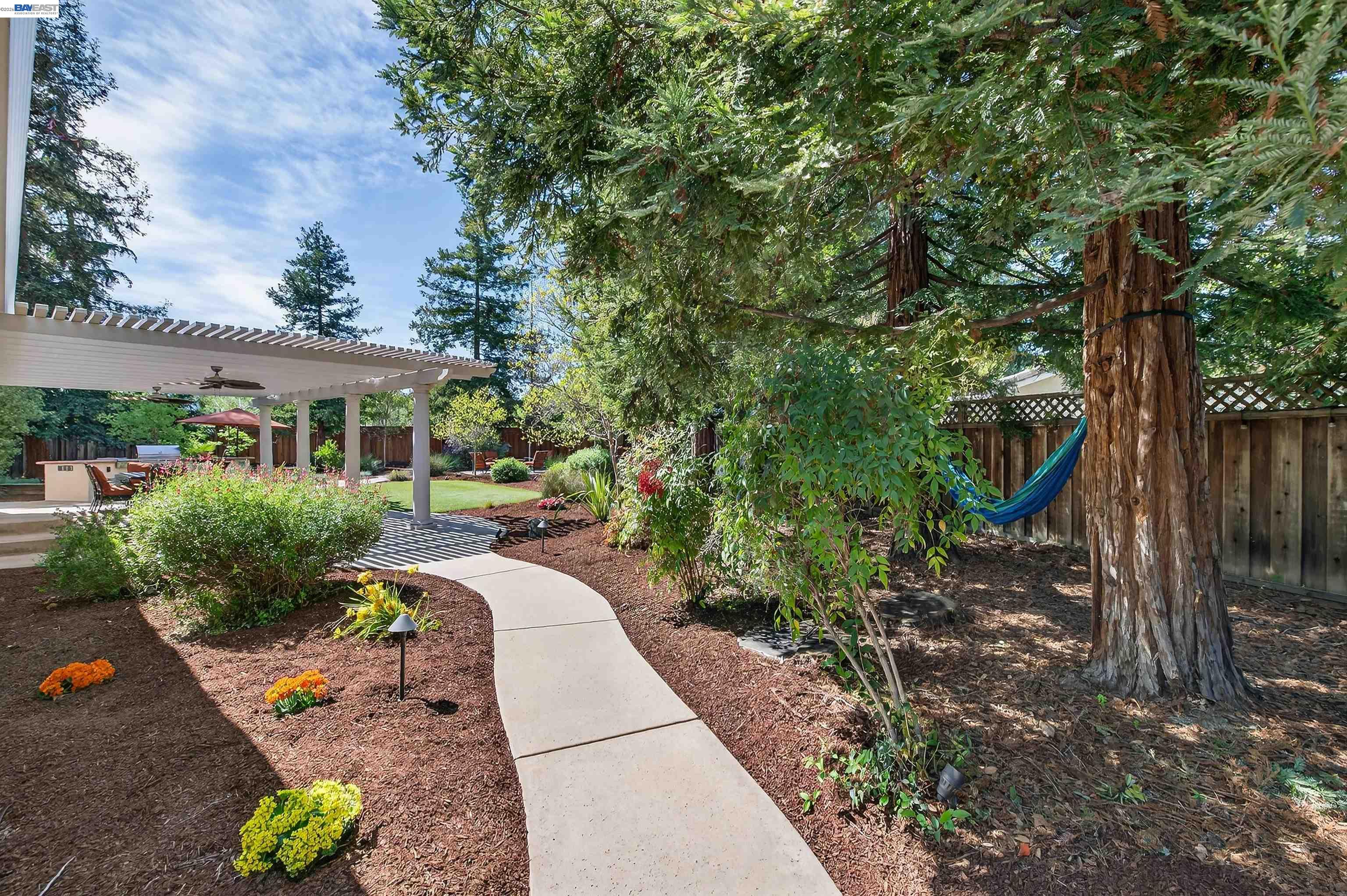Detail Gallery Image 27 of 45 For 4849 Smith Gate Ct, Pleasanton,  CA 94566 - 4 Beds | 2 Baths
