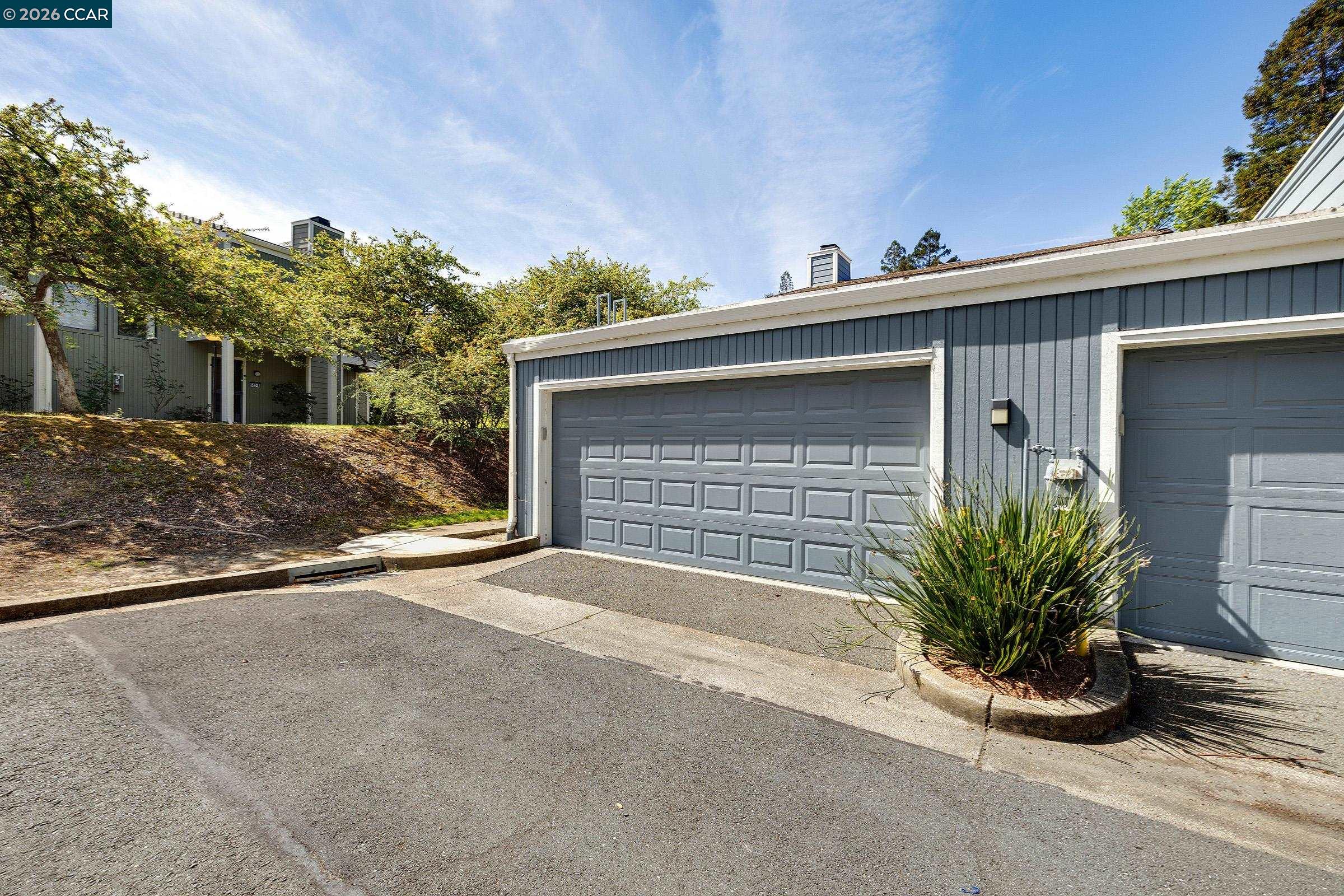 Photo #2: 41128881 Listing: Photo #2