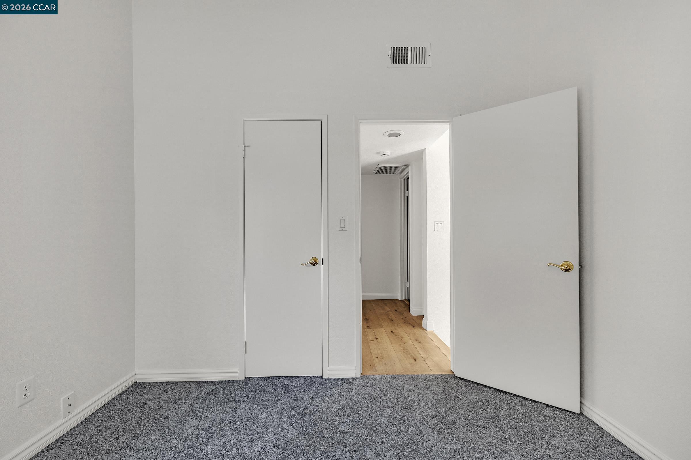 Photo #15: 41128881 Listing: Photo #15