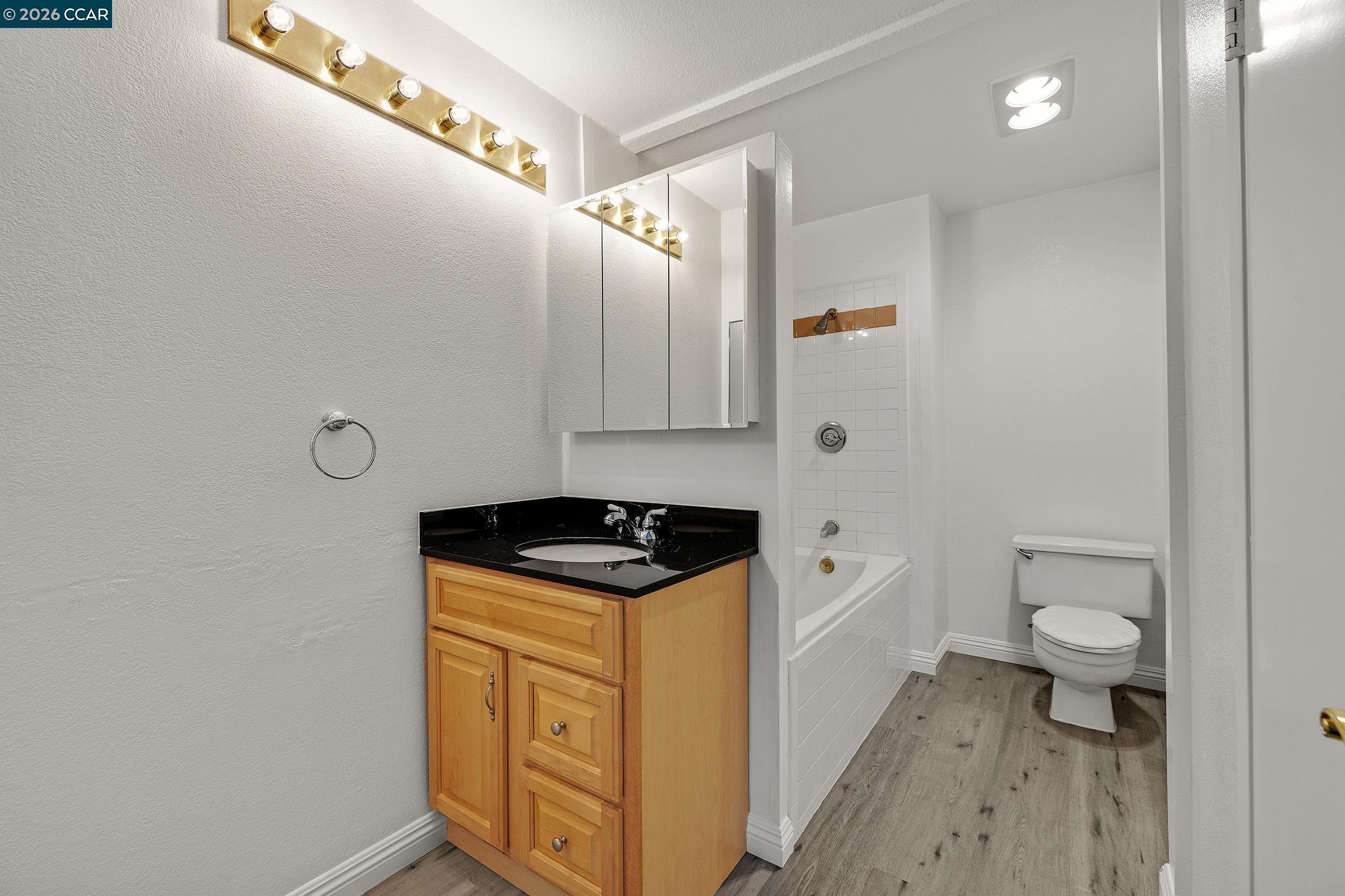 Photo #22: 41128881 Listing: Photo #22