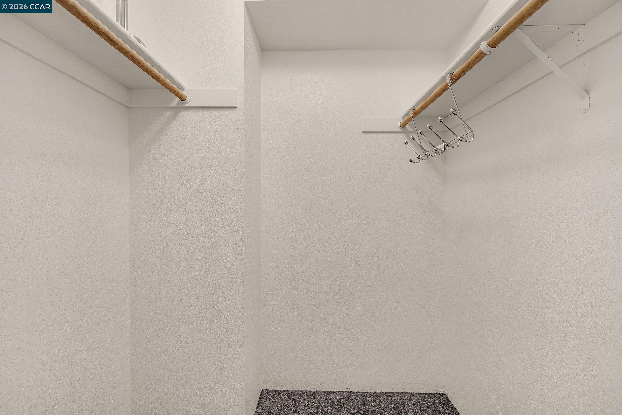 Photo #24: 41128881 Listing: Photo #24