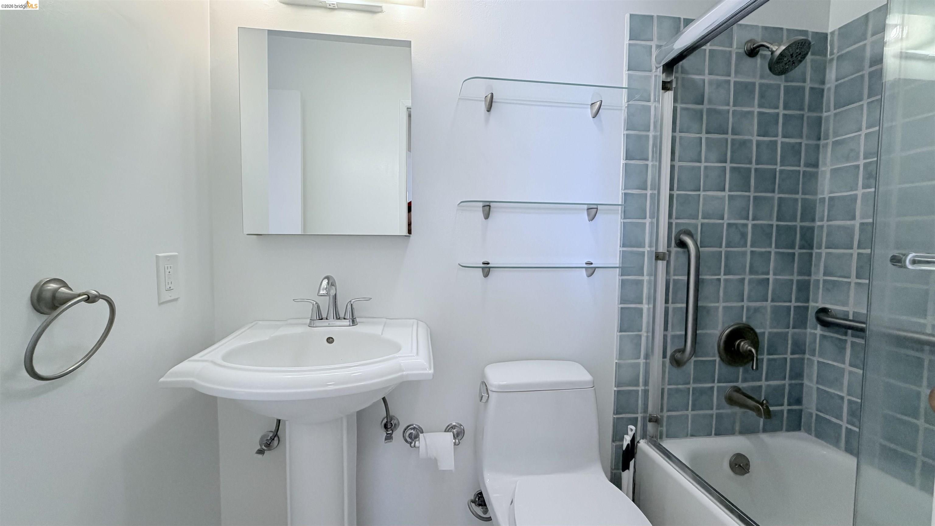 Detail Gallery Image 22 of 35 For 6 Captain Dr. #E428,  Emeryville,  CA 94608 - 0 Beds | 1 Baths