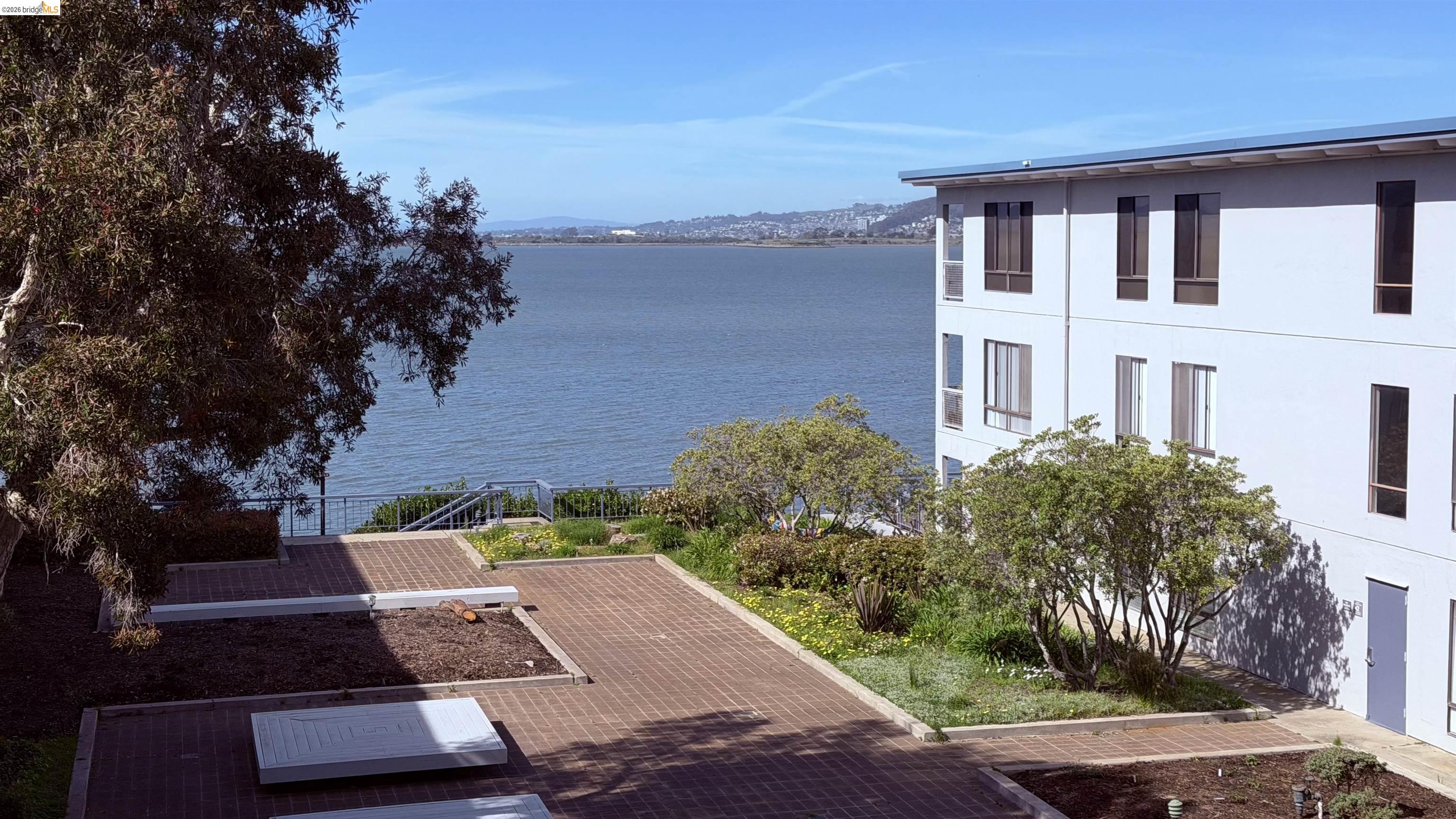 Detail Gallery Image 24 of 35 For 6 Captain Dr. #E428,  Emeryville,  CA 94608 - 0 Beds | 1 Baths