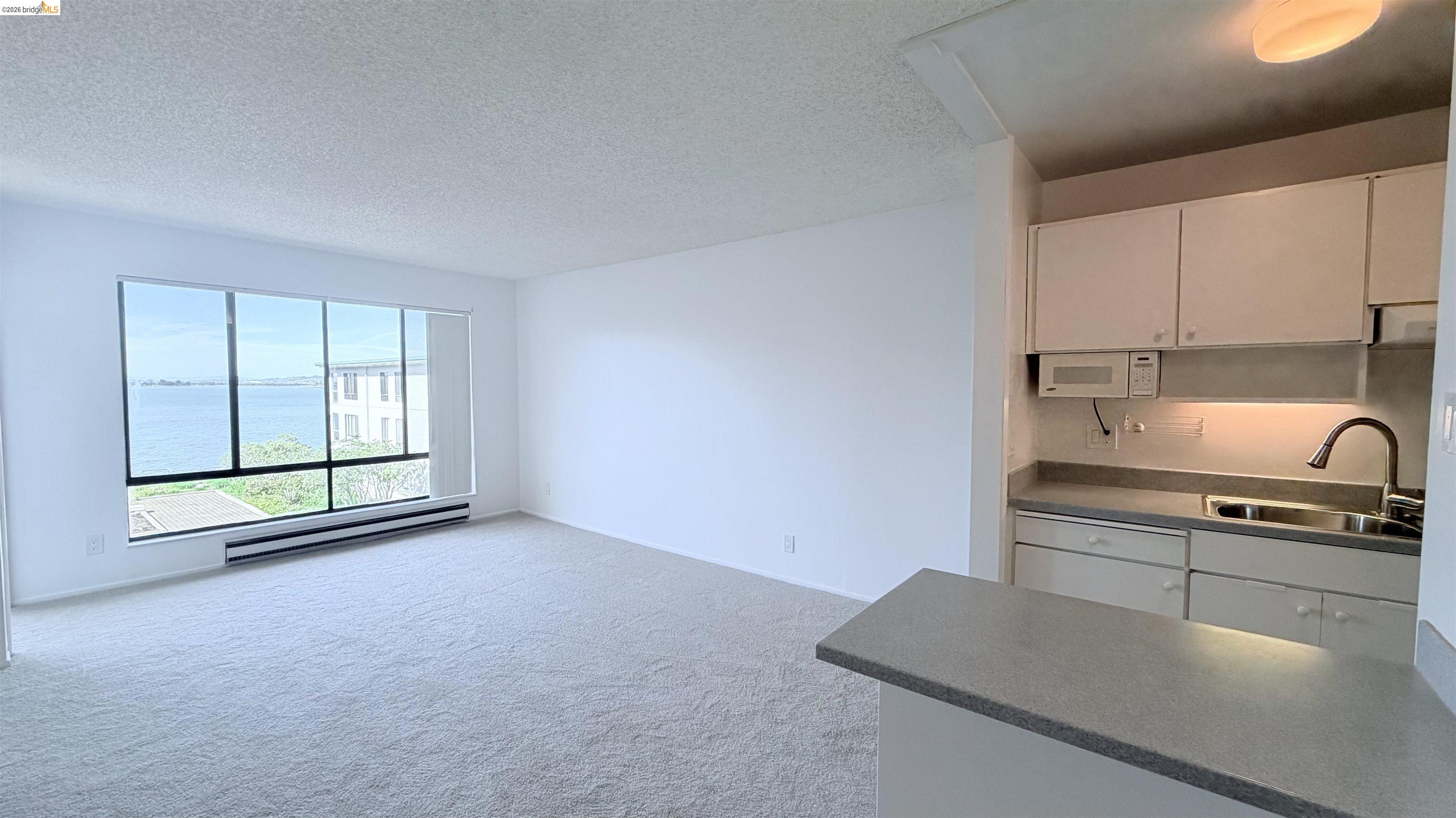 Detail Gallery Image 9 of 35 For 6 Captain Dr. #E428,  Emeryville,  CA 94608 - 0 Beds | 1 Baths