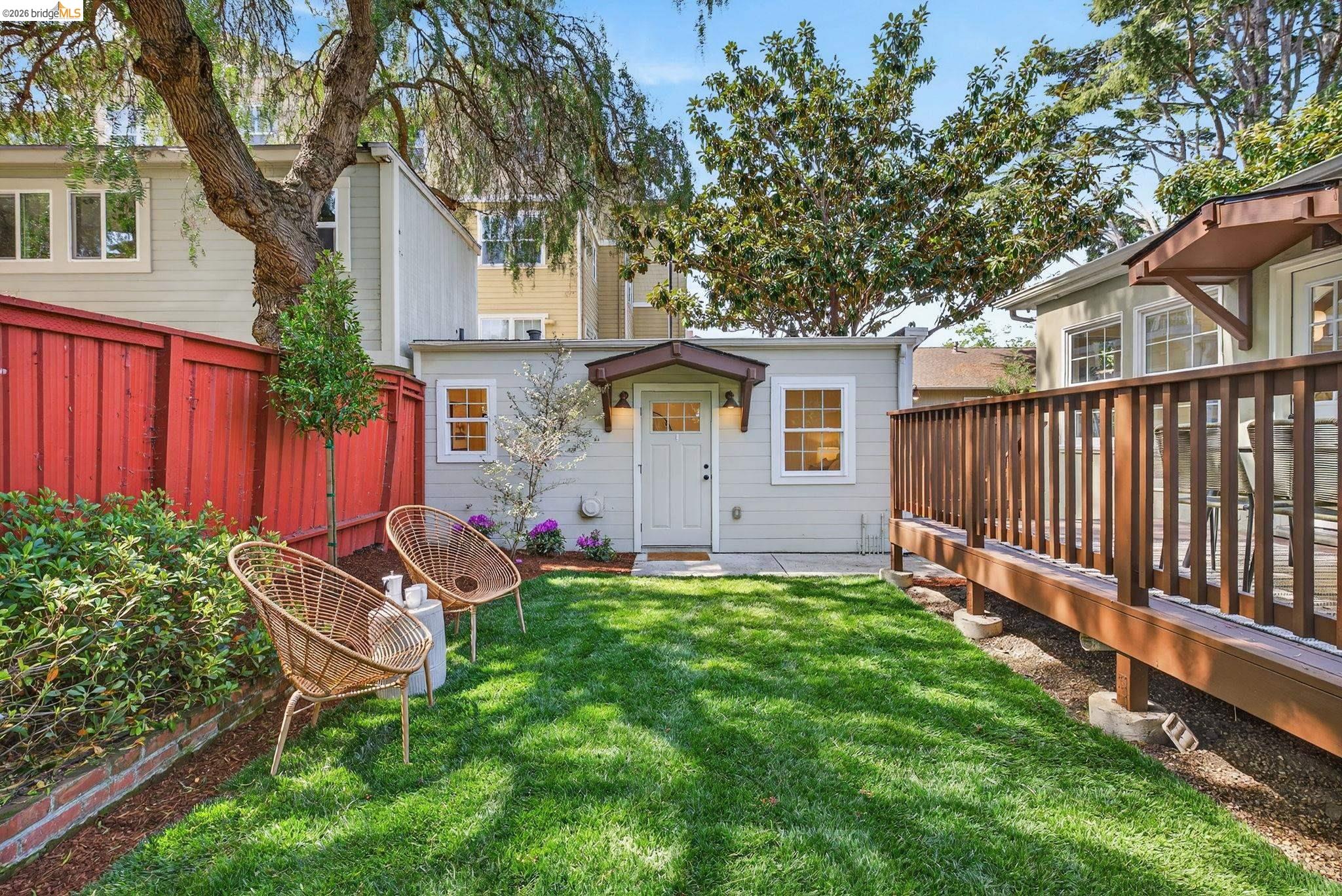 Detail Gallery Image 24 of 29 For 1075 41st St, Emeryville,  CA 94608 - 3 Beds | 3 Baths