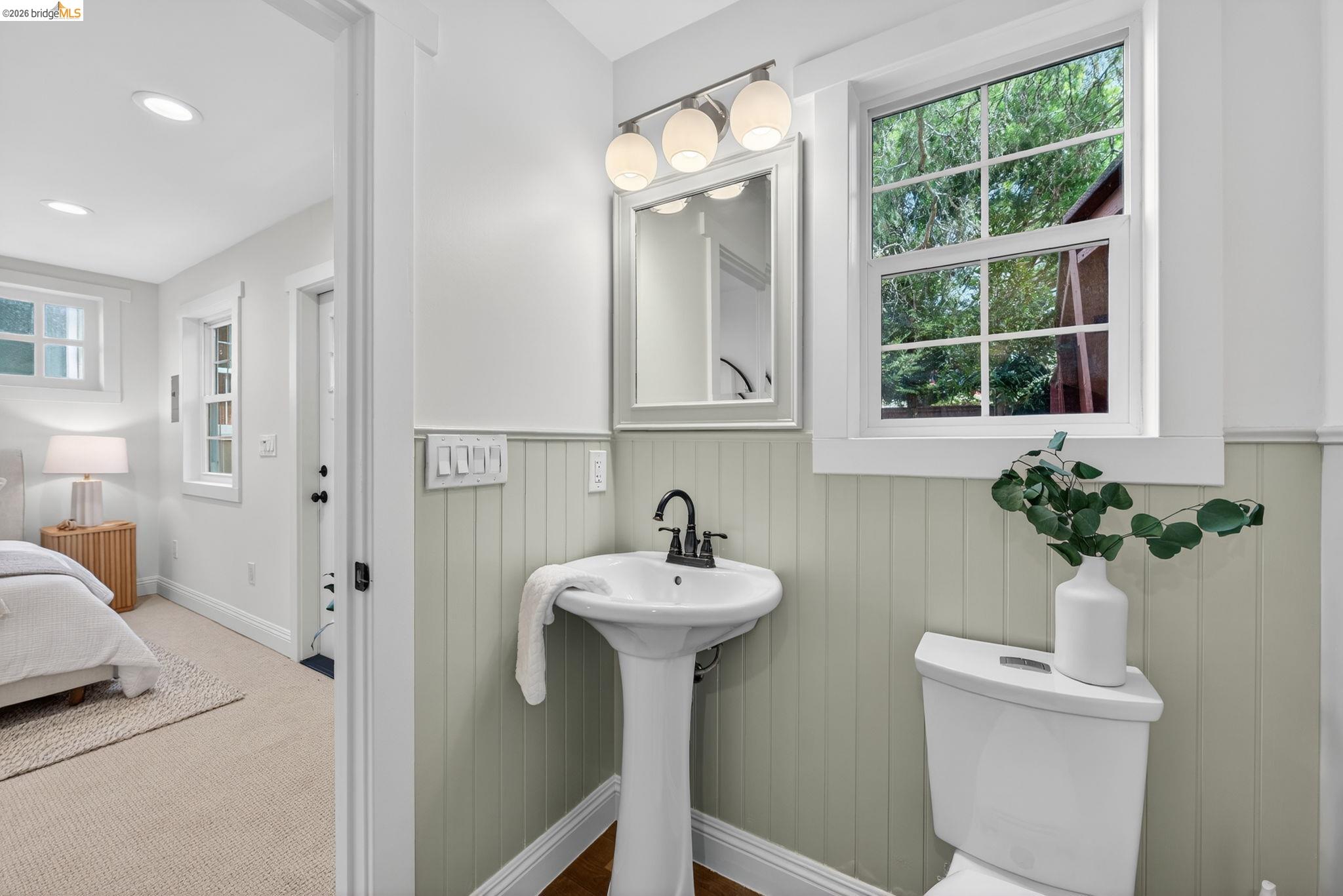 Detail Gallery Image 26 of 29 For 1075 41st St, Emeryville,  CA 94608 - 3 Beds | 3 Baths