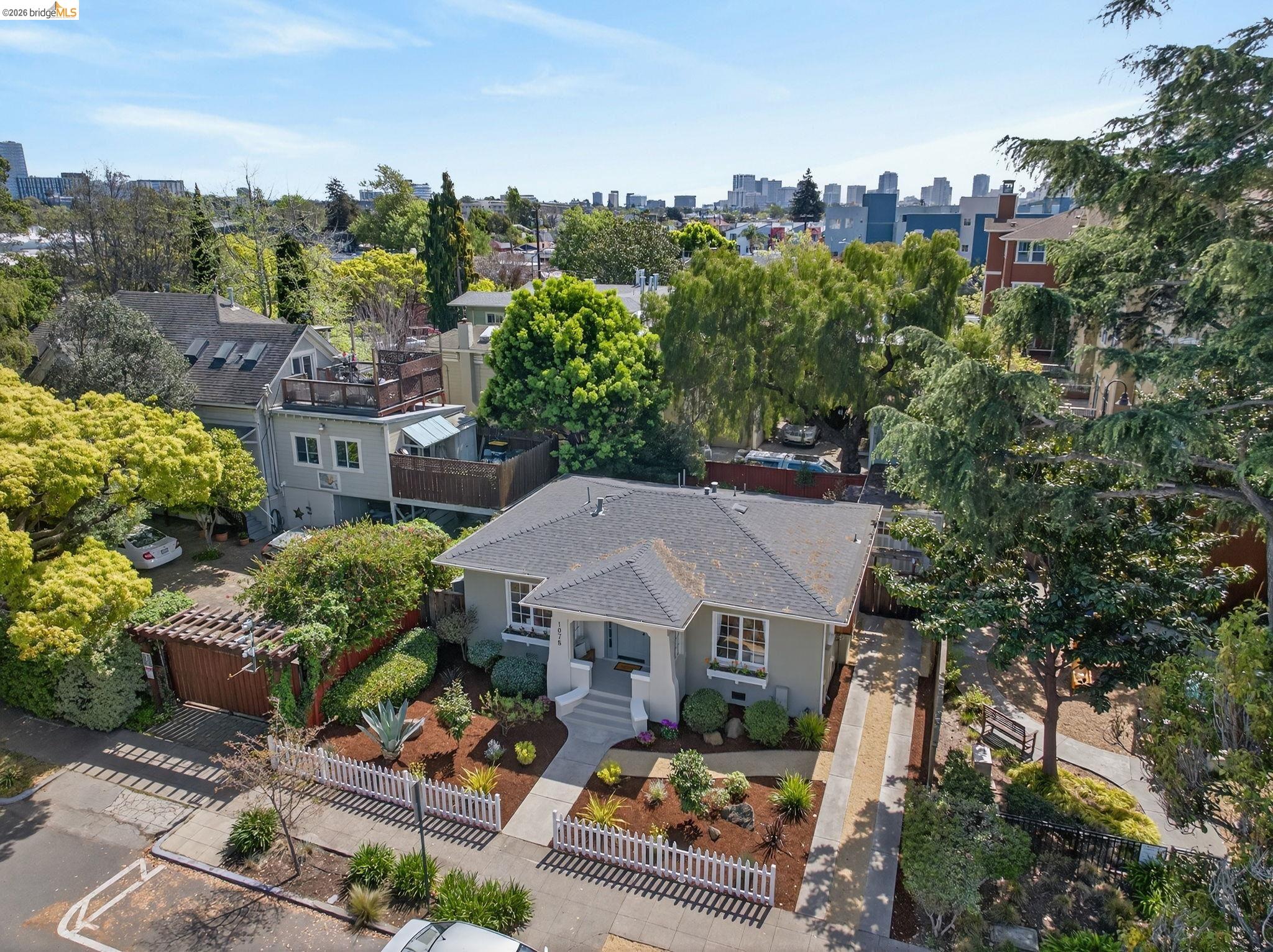 Detail Gallery Image 28 of 29 For 1075 41st St, Emeryville,  CA 94608 - 3 Beds | 3 Baths