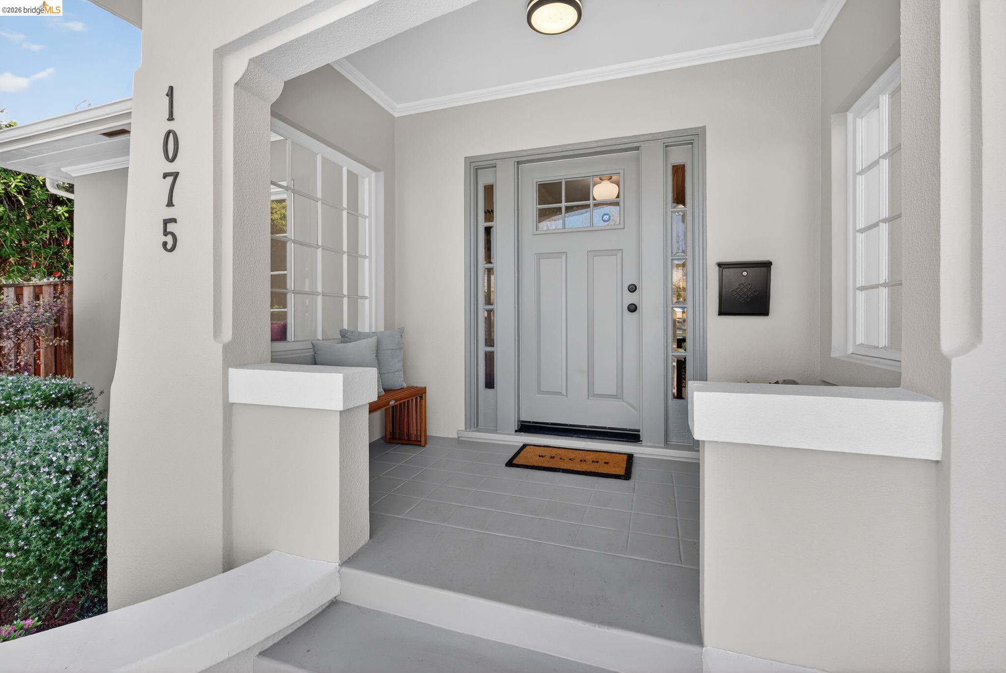 Detail Gallery Image 4 of 29 For 1075 41st St, Emeryville,  CA 94608 - 3 Beds | 3 Baths