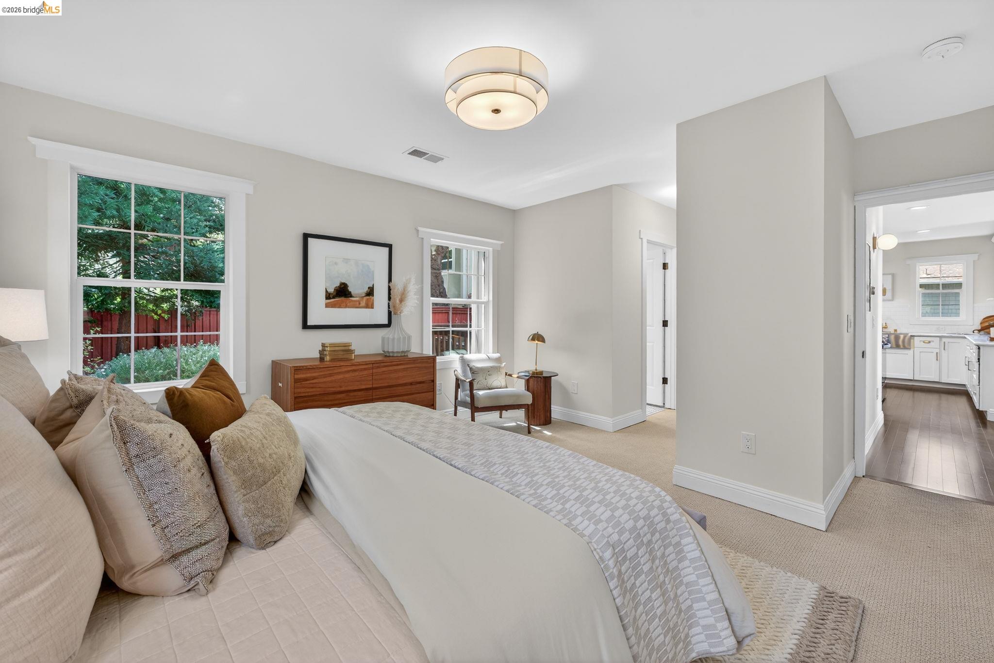 Detail Gallery Image 10 of 29 For 1075 41st St, Emeryville,  CA 94608 - 3 Beds | 3 Baths