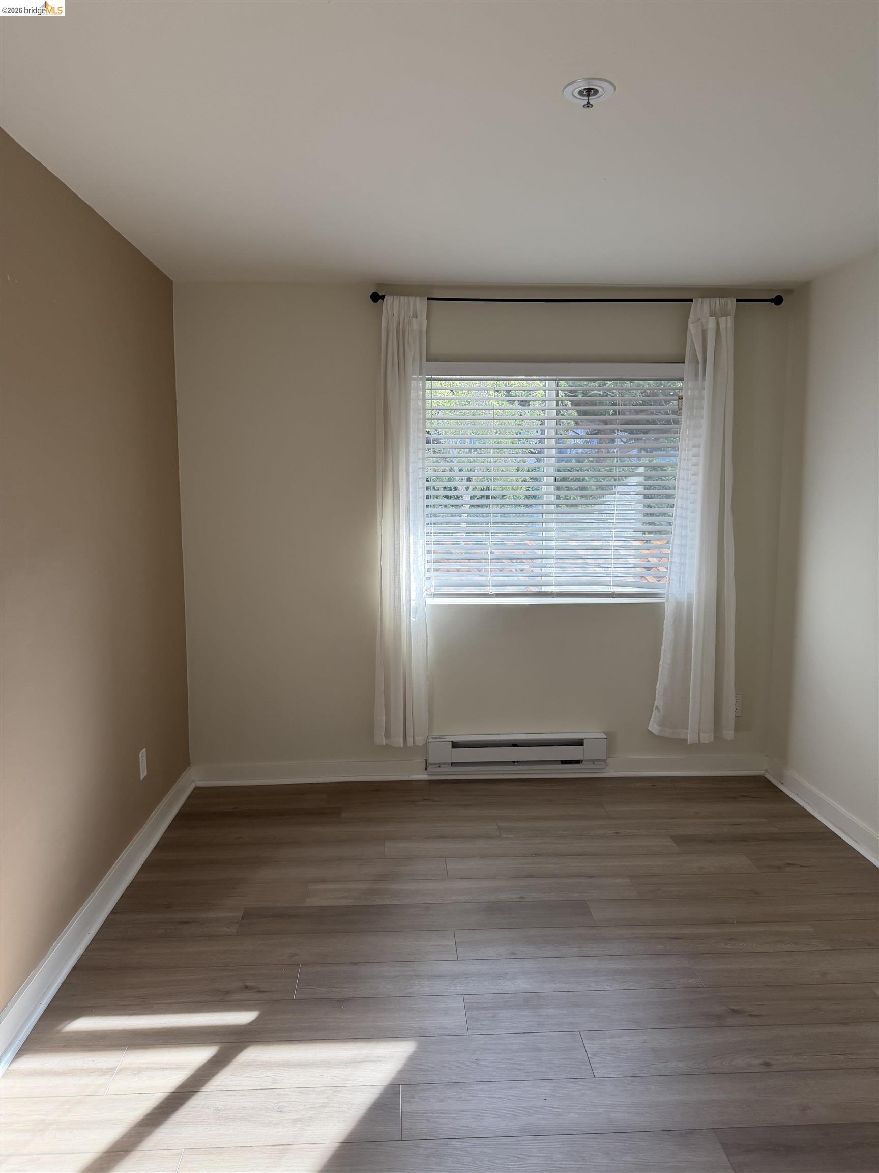 Detail Gallery Image 17 of 25 For 6400 Christie Ave #4124,  Emeryville,  CA 94608 - 1 Beds | 1 Baths