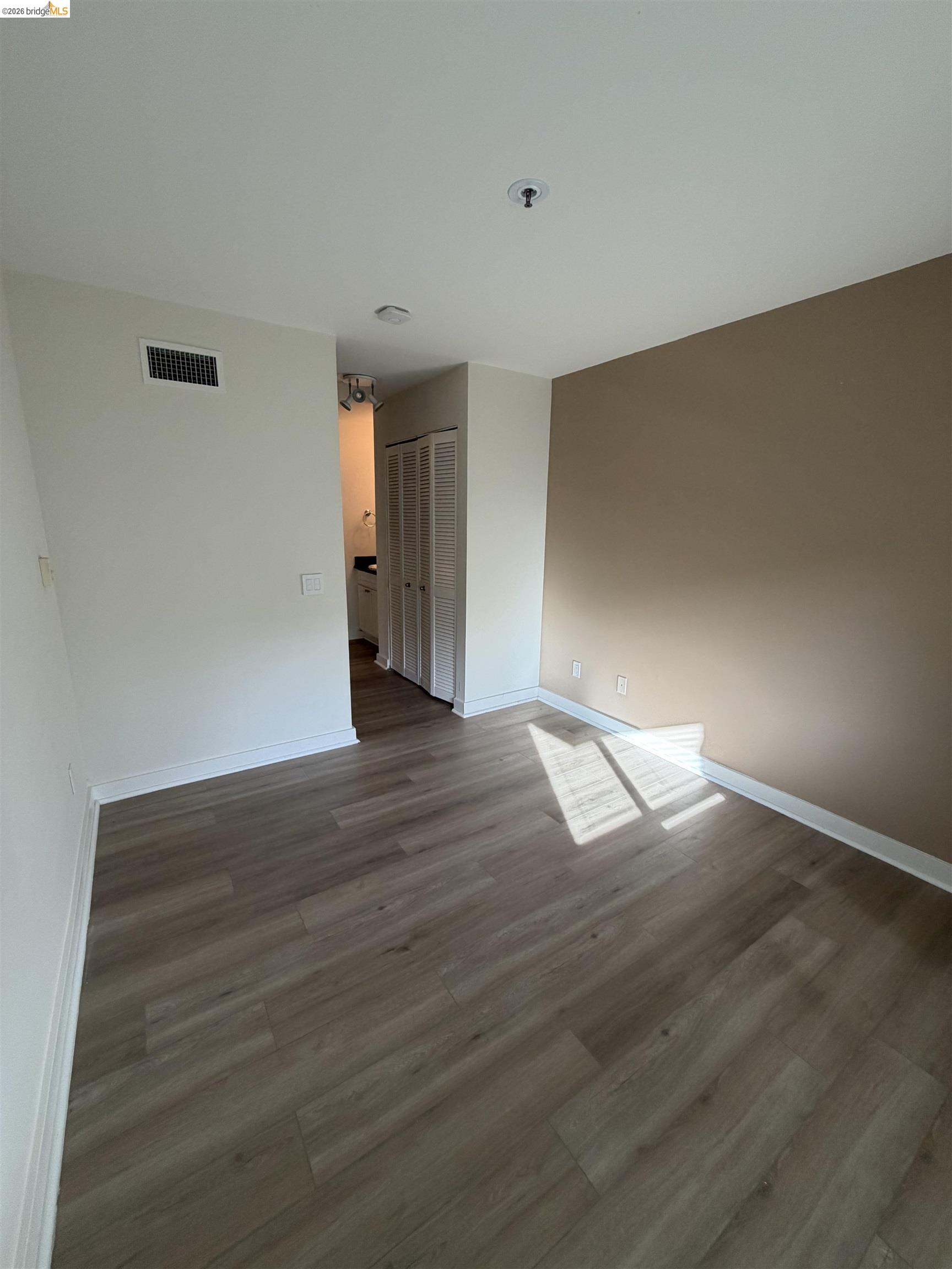 Detail Gallery Image 18 of 25 For 6400 Christie Ave #4124,  Emeryville,  CA 94608 - 1 Beds | 1 Baths