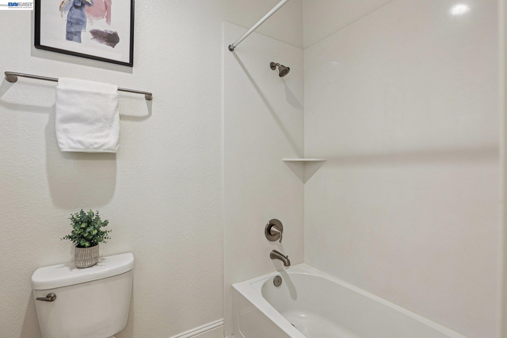 Detail Gallery Image 23 of 46 For 28719 Vista Grande Dr, Hayward,  CA 94544 - 5 Beds | 3 Baths