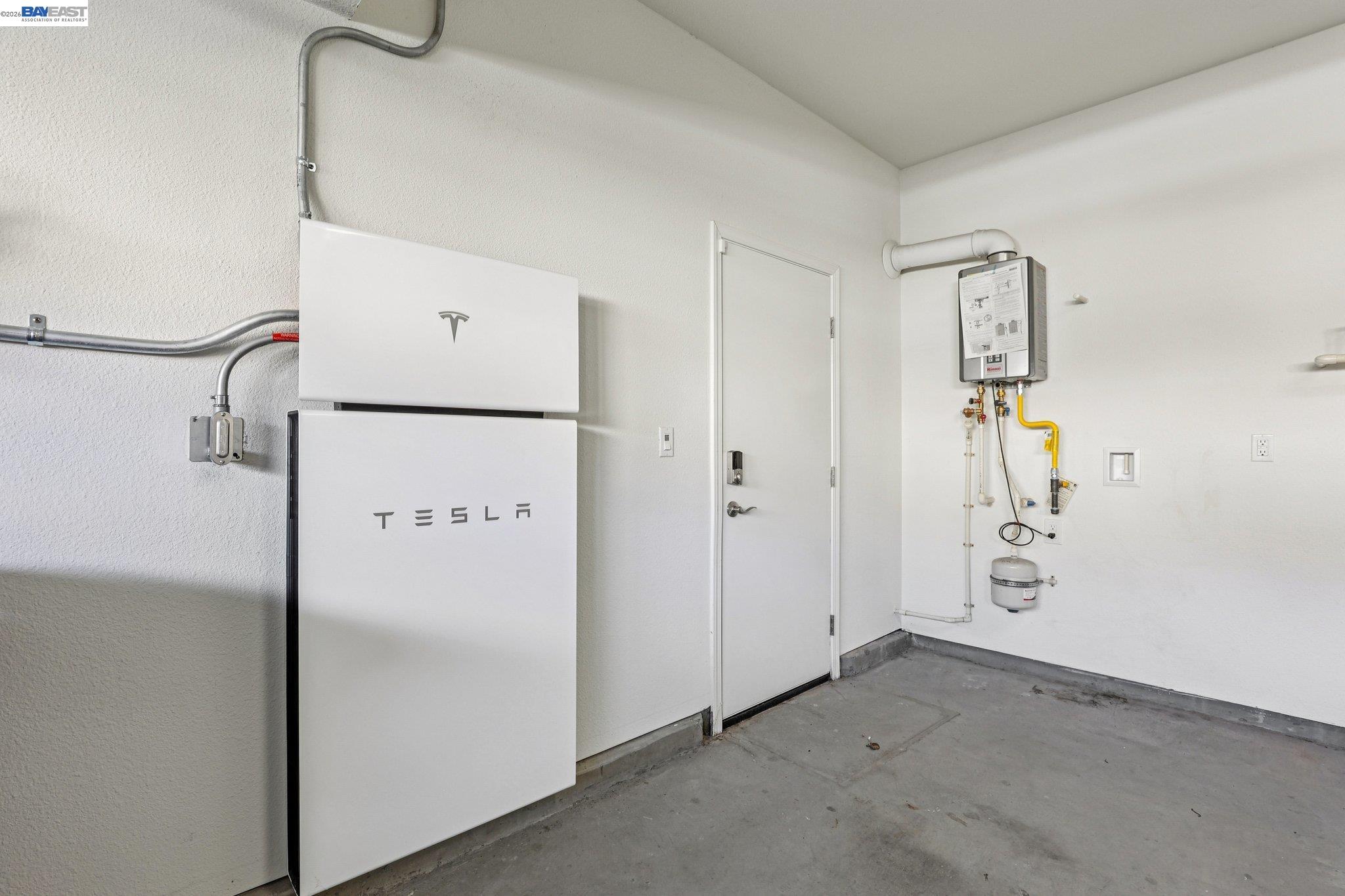 Detail Gallery Image 32 of 46 For 28719 Vista Grande Dr, Hayward,  CA 94544 - 5 Beds | 3 Baths