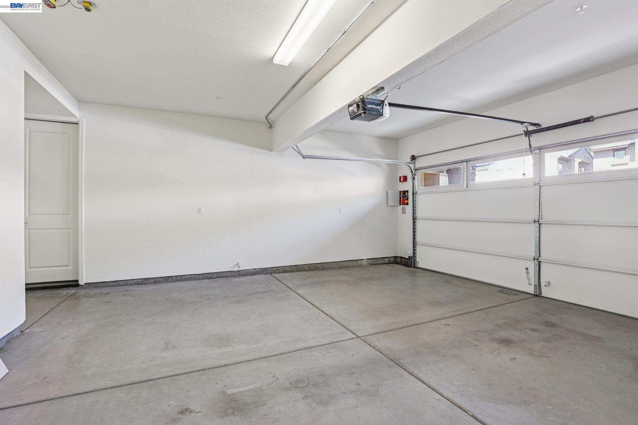 Detail Gallery Image 33 of 46 For 28719 Vista Grande Dr, Hayward,  CA 94544 - 5 Beds | 3 Baths