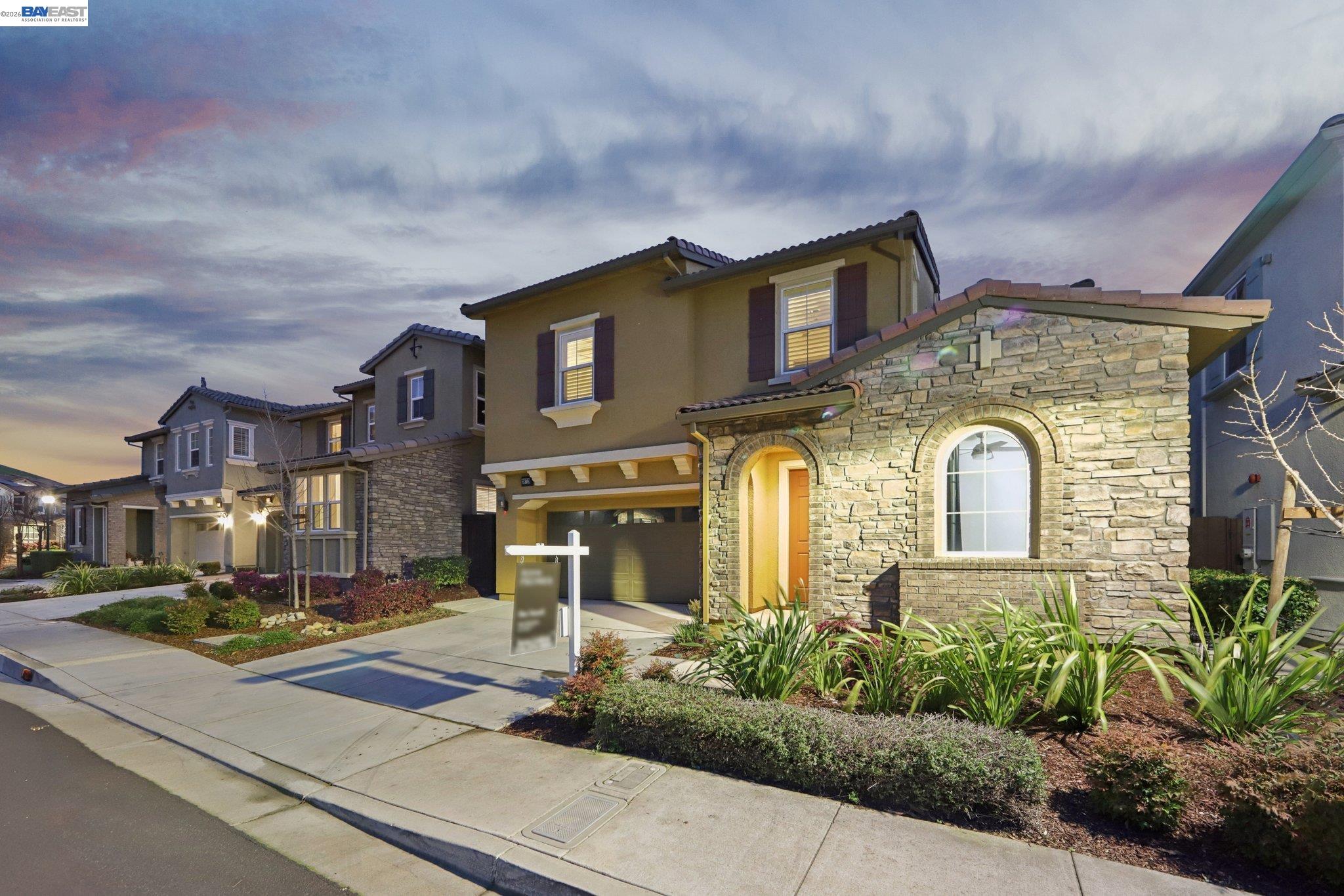 Detail Gallery Image 40 of 46 For 28719 Vista Grande Dr, Hayward,  CA 94544 - 5 Beds | 3 Baths