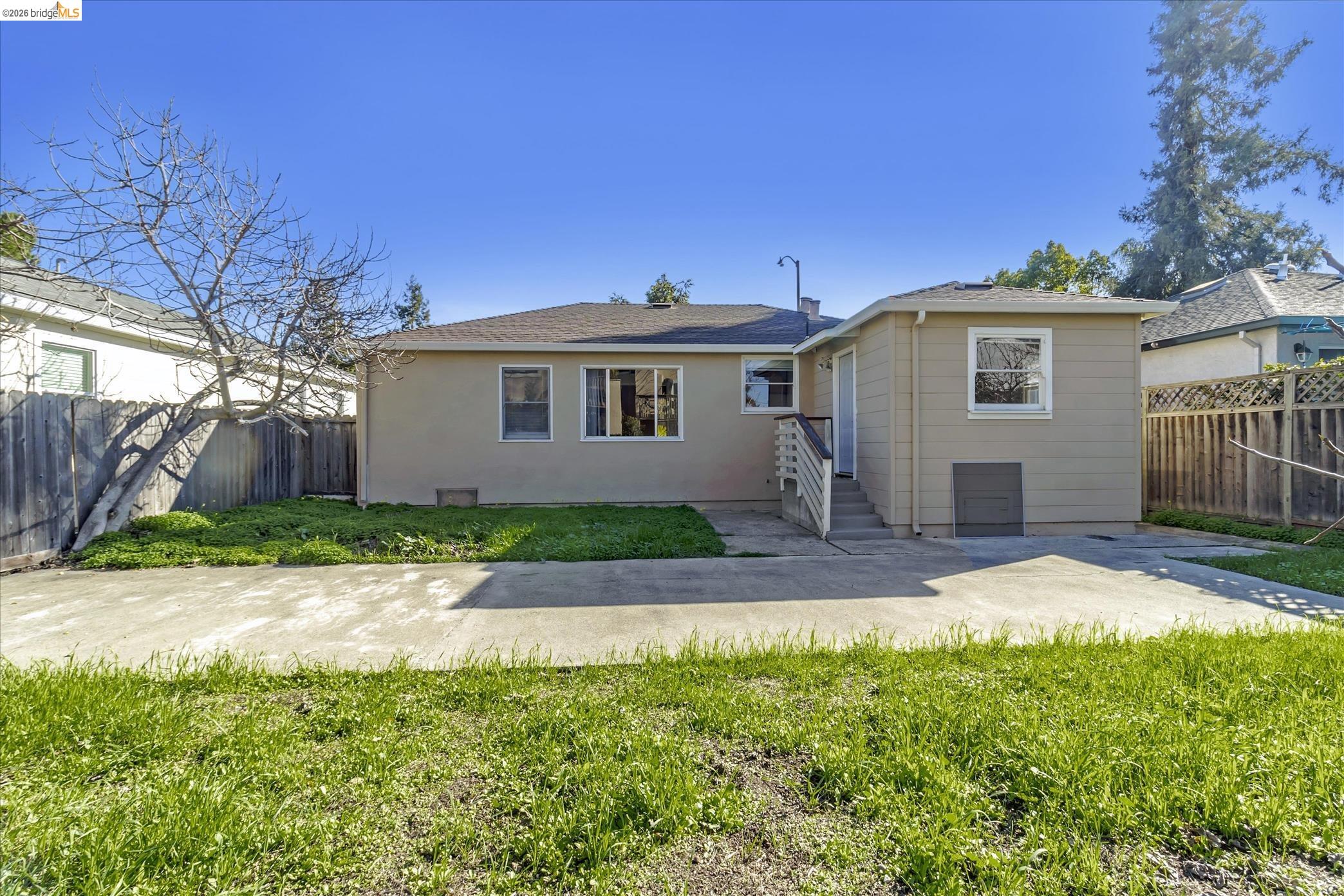 Detail Gallery Image 29 of 33 For 827 Chestnut St, Redwood City,  CA 94063 - 2 Beds | 1 Baths