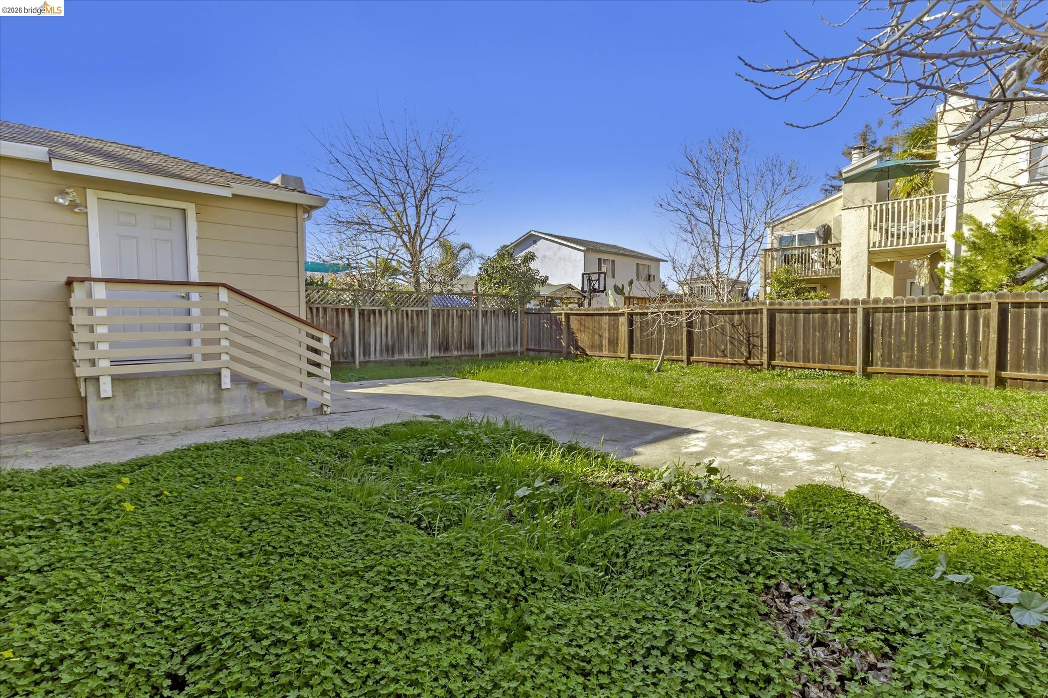 Detail Gallery Image 32 of 33 For 827 Chestnut St, Redwood City,  CA 94063 - 2 Beds | 1 Baths