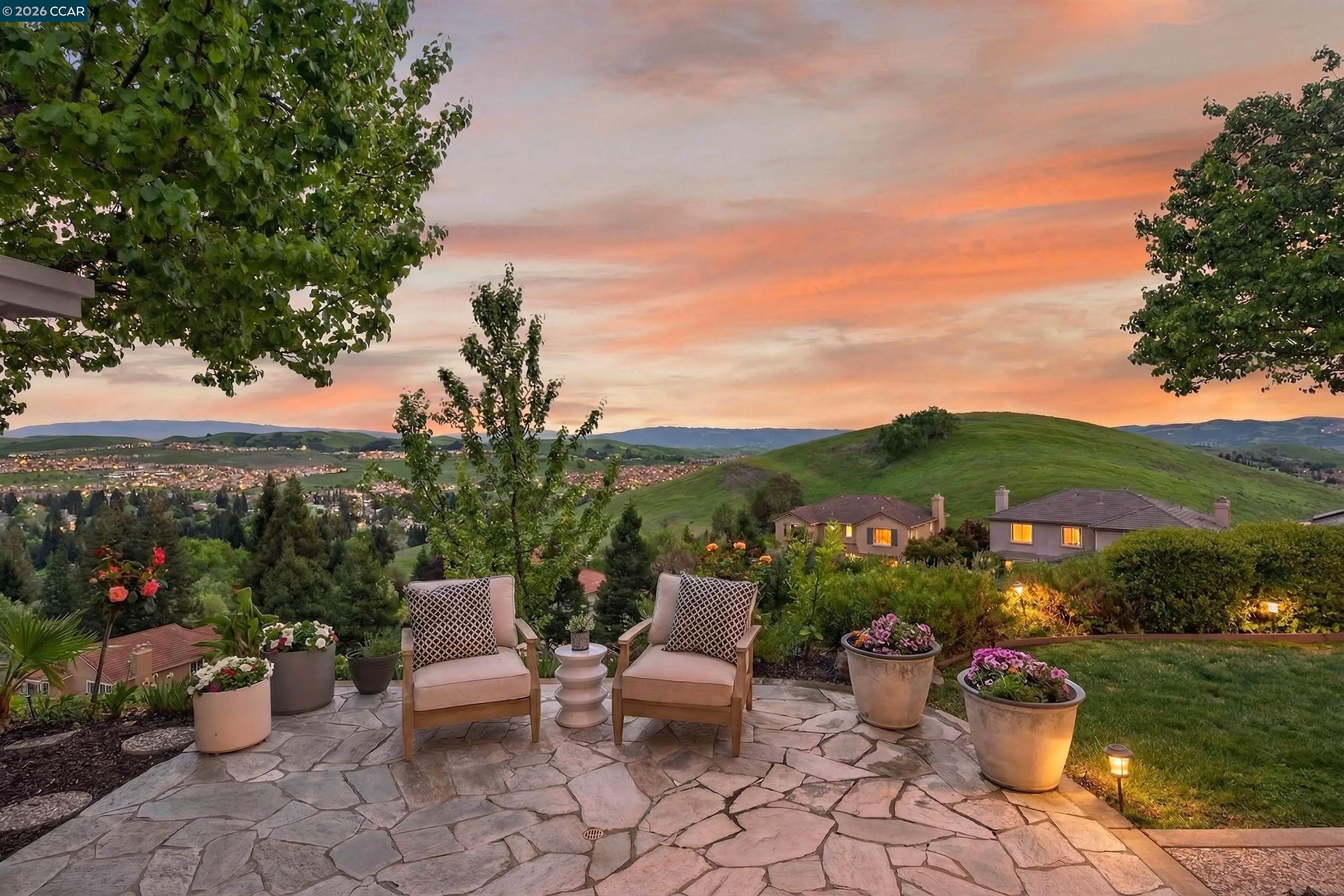 Detail Gallery Image 4 of 60 For 3643 Country Club Ter, Danville,  CA 94506 - 5 Beds | 4 Baths