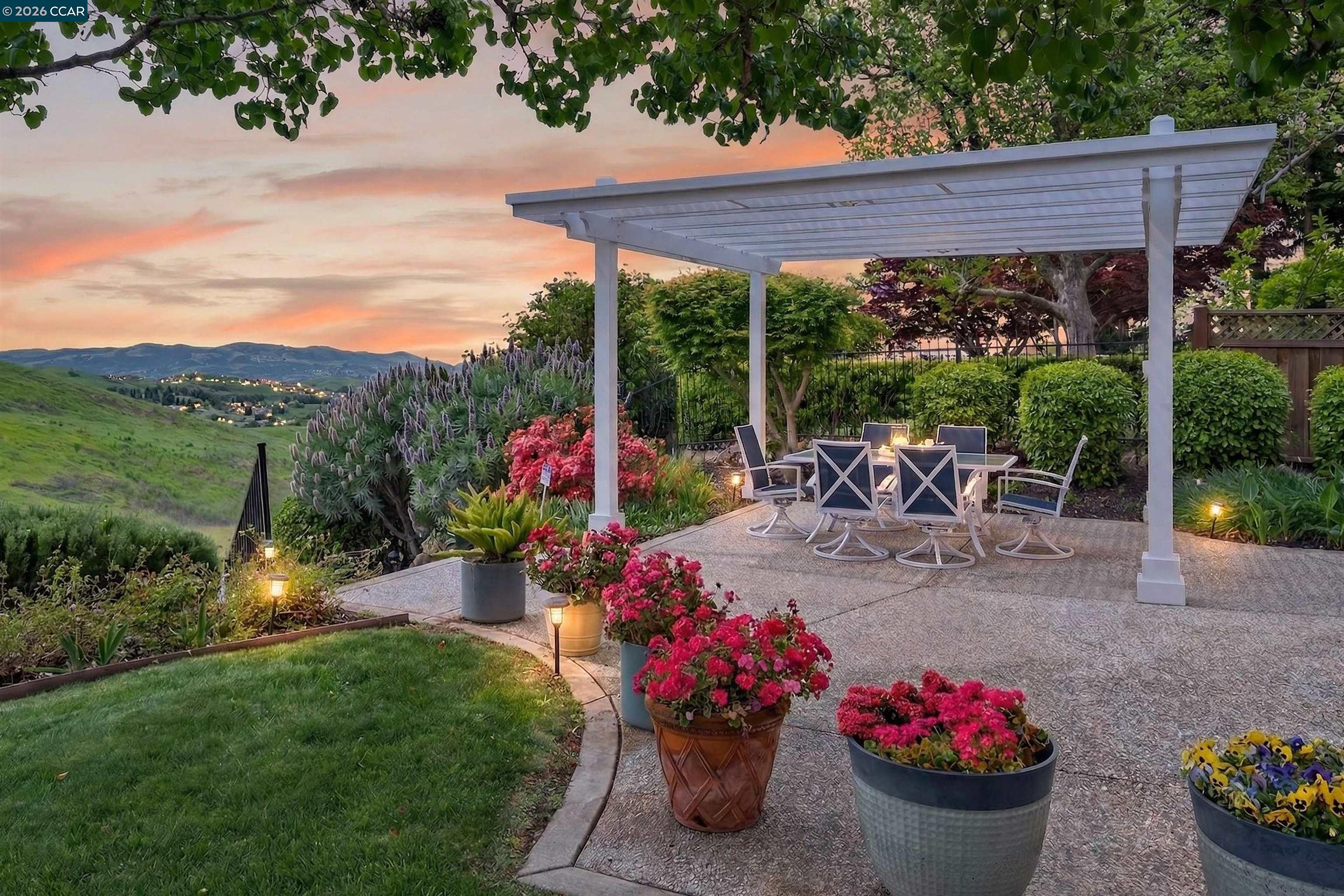 Detail Gallery Image 5 of 60 For 3643 Country Club Ter, Danville,  CA 94506 - 5 Beds | 4 Baths