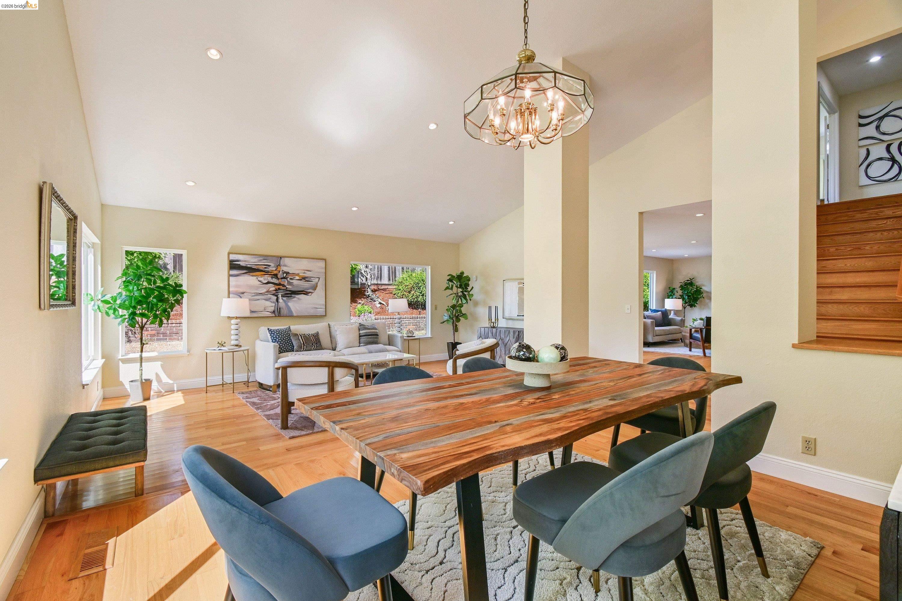 Detail Gallery Image 12 of 53 For 4303 Chamberlin Ct, Oakland,  CA 94619 - 4 Beds | 3 Baths