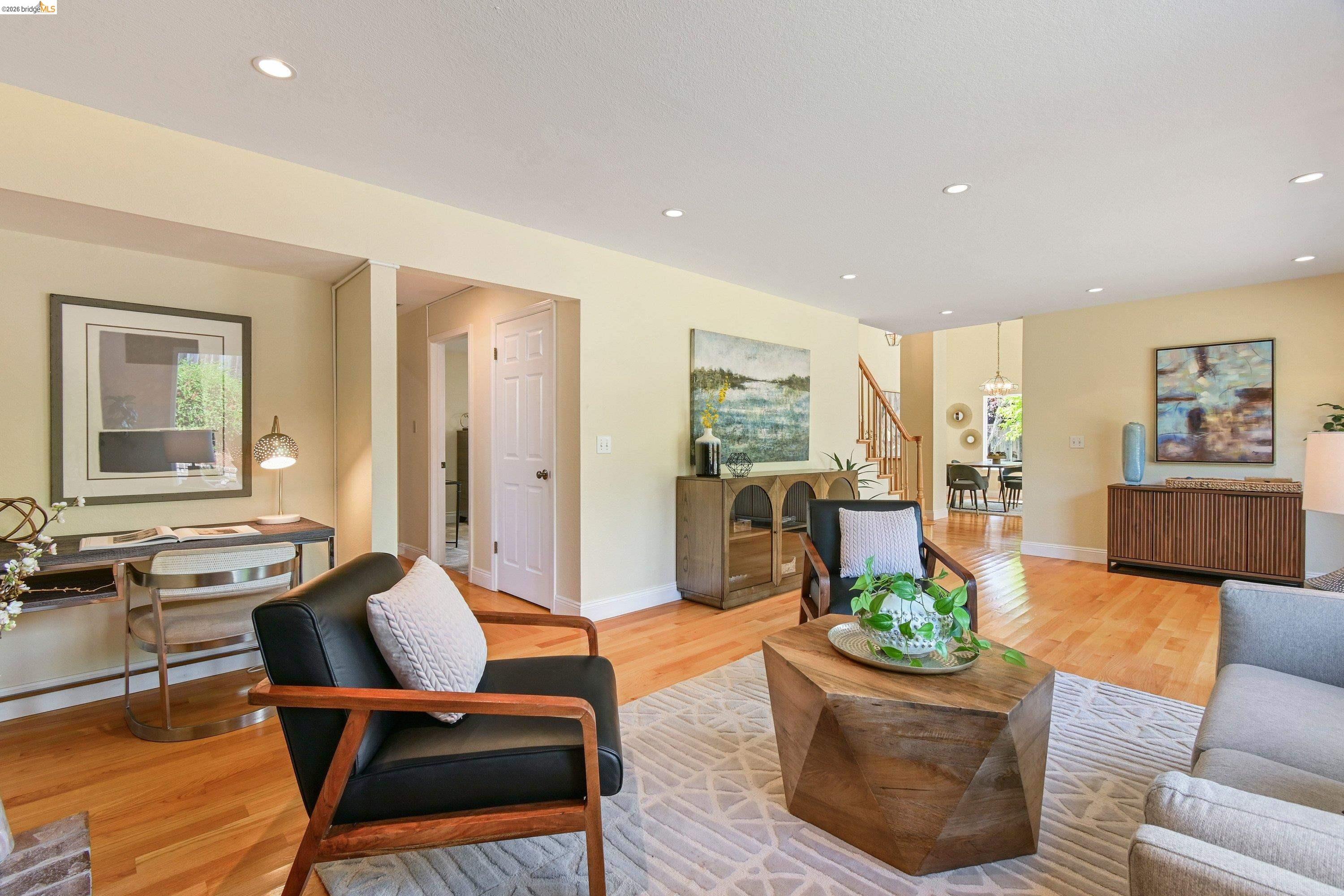 Detail Gallery Image 16 of 53 For 4303 Chamberlin Ct, Oakland,  CA 94619 - 4 Beds | 3 Baths