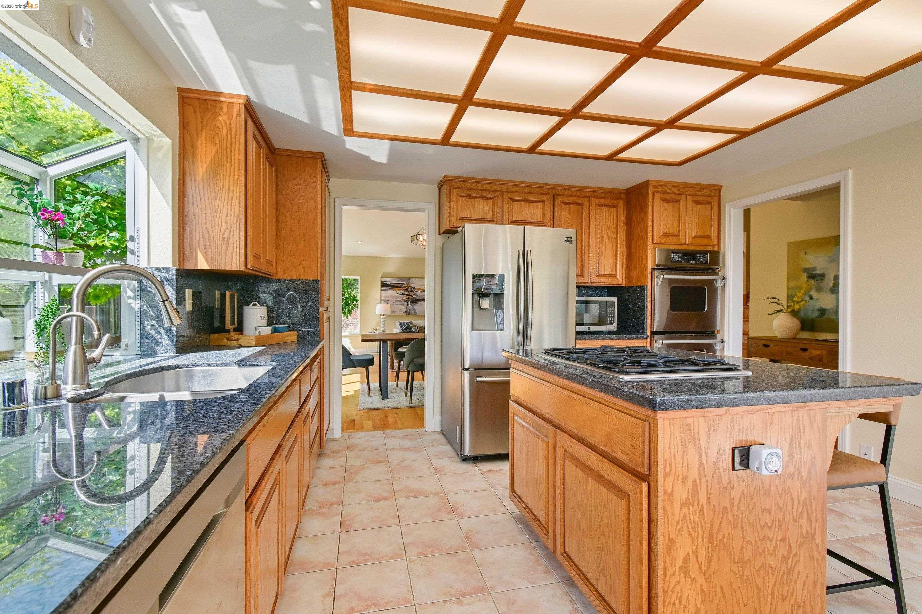 Detail Gallery Image 21 of 53 For 4303 Chamberlin Ct, Oakland,  CA 94619 - 4 Beds | 3 Baths