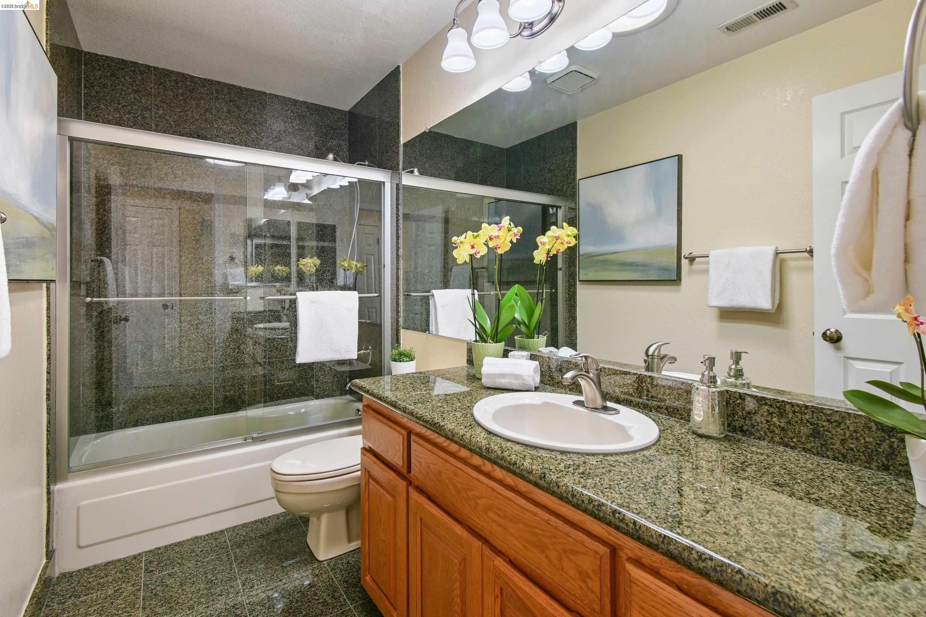 Detail Gallery Image 46 of 53 For 4303 Chamberlin Ct, Oakland,  CA 94619 - 4 Beds | 3 Baths